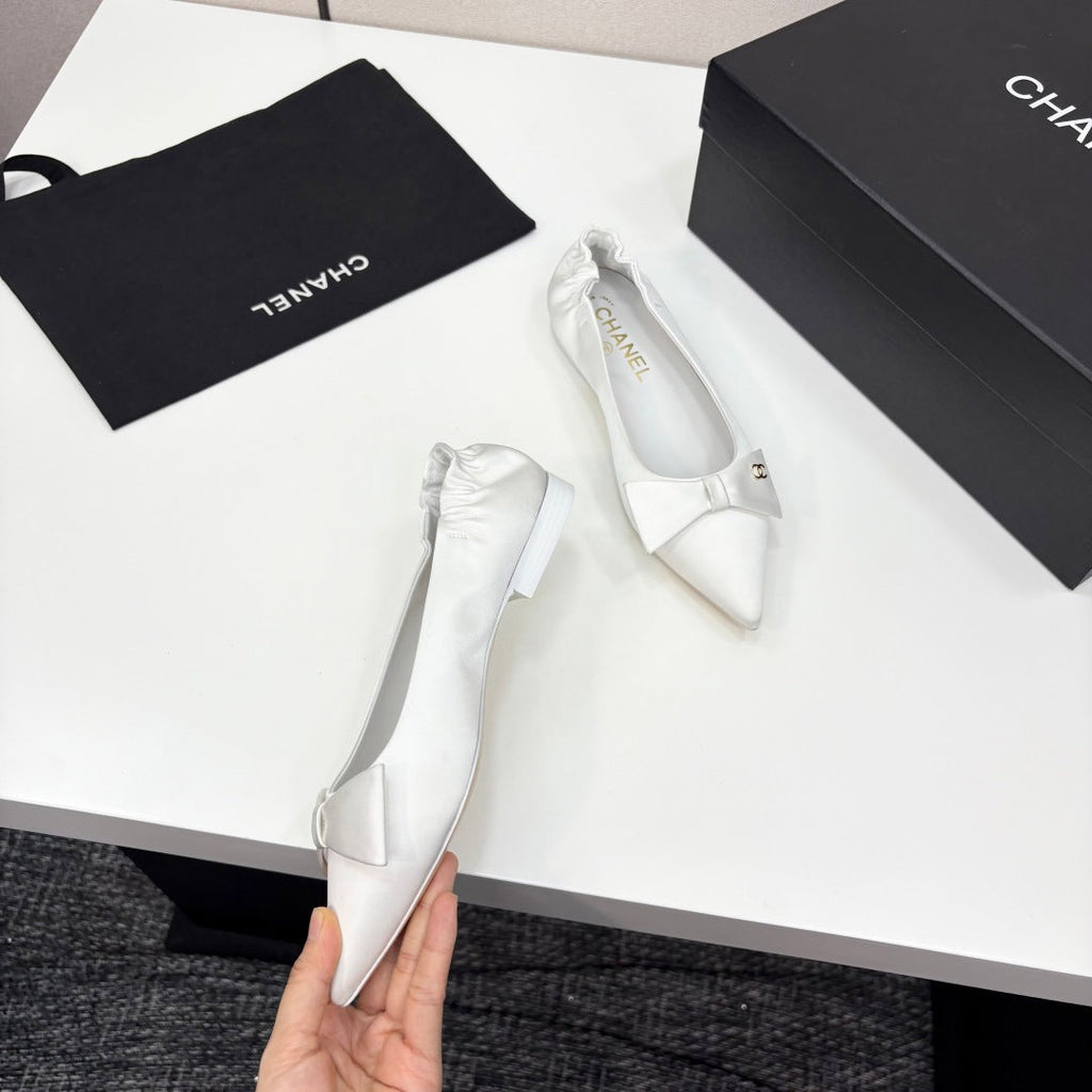 CHANEL BALLET FLATS 25S IN WHITE SATIN WITH BOW