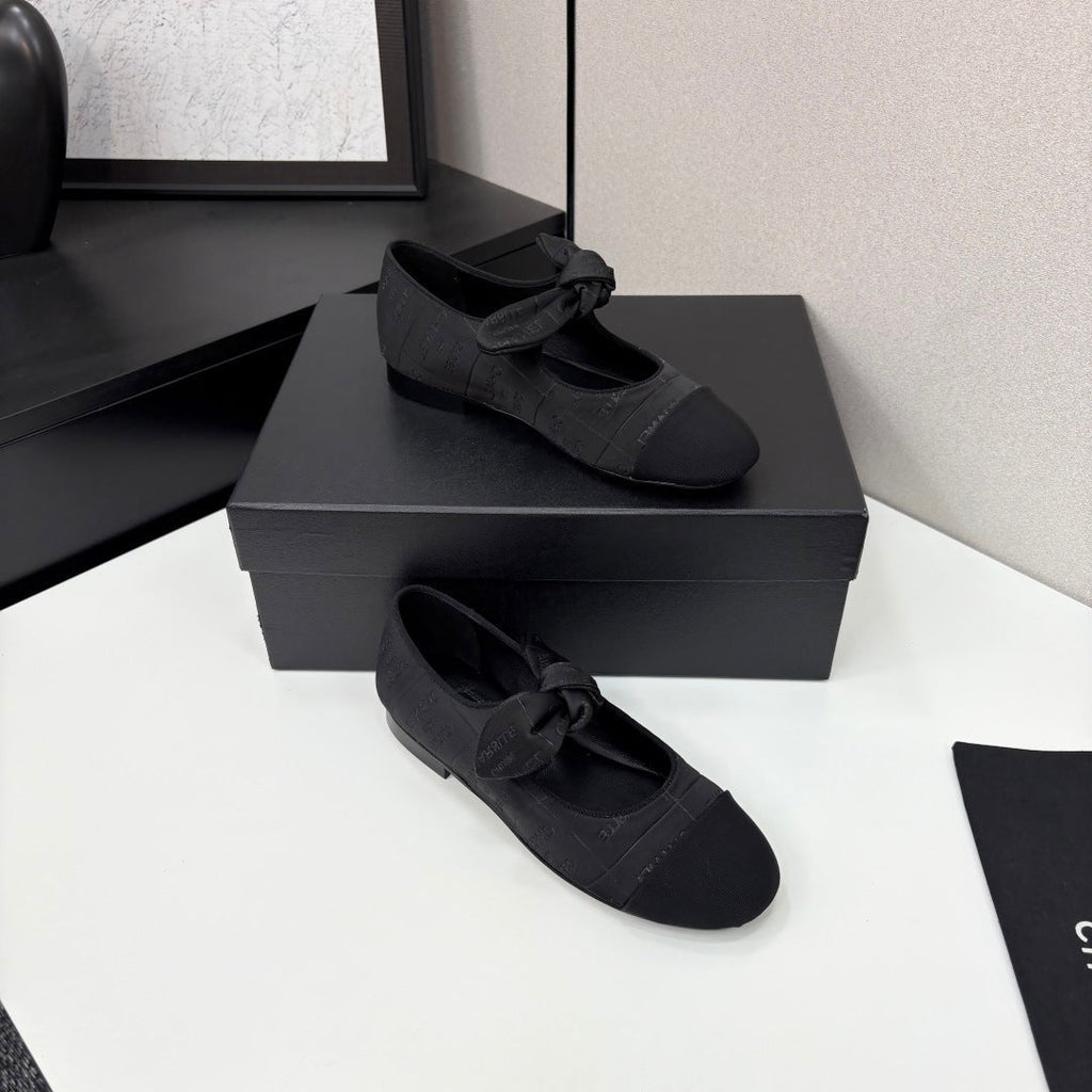 CHANEL BALLET FLATS 25S IN BLACK FABRIC WITH BOW