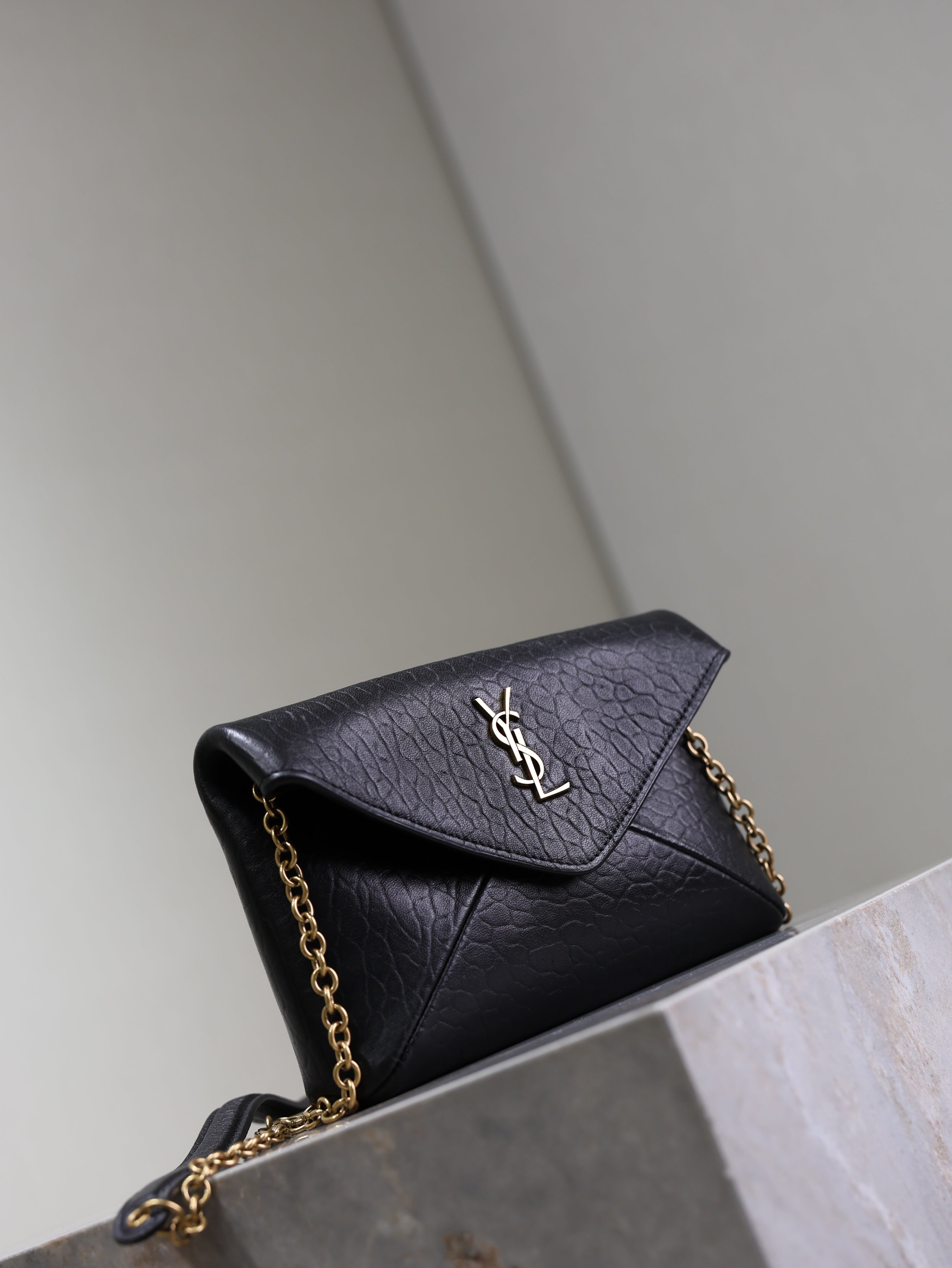 YSL 25S CALYPSO MINI 19 IN BLACK LAMBSKIN GOLD HARDWRE