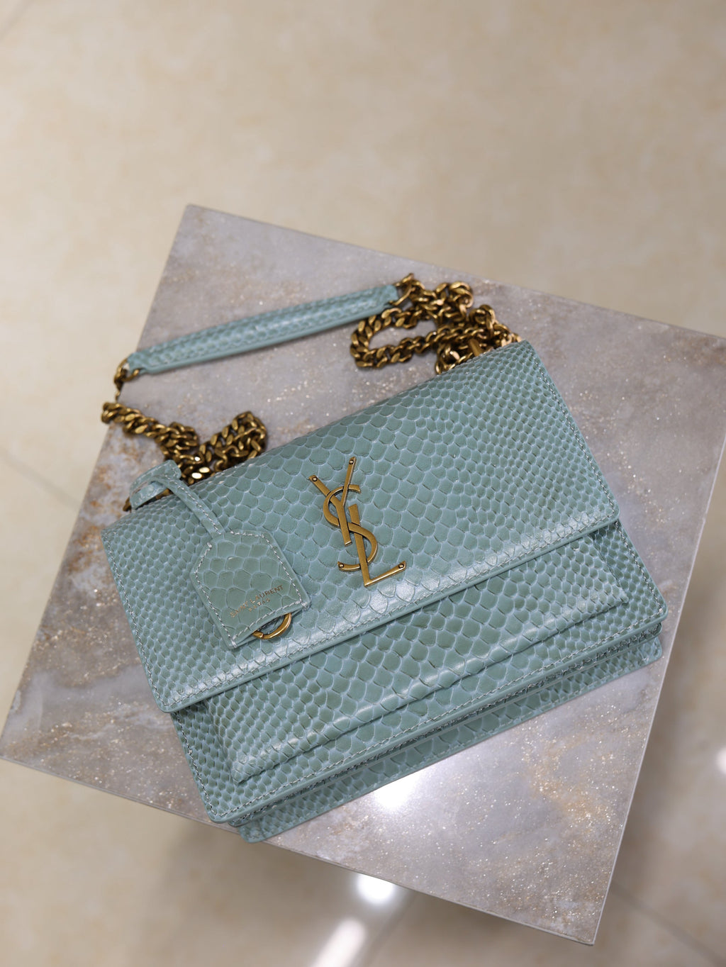 YSL 25S SUNSET MEDIUM 22 IN LIGHT BLUE CROCODILE-EMBOSSED CALFSKIN GOLD HARDWARE