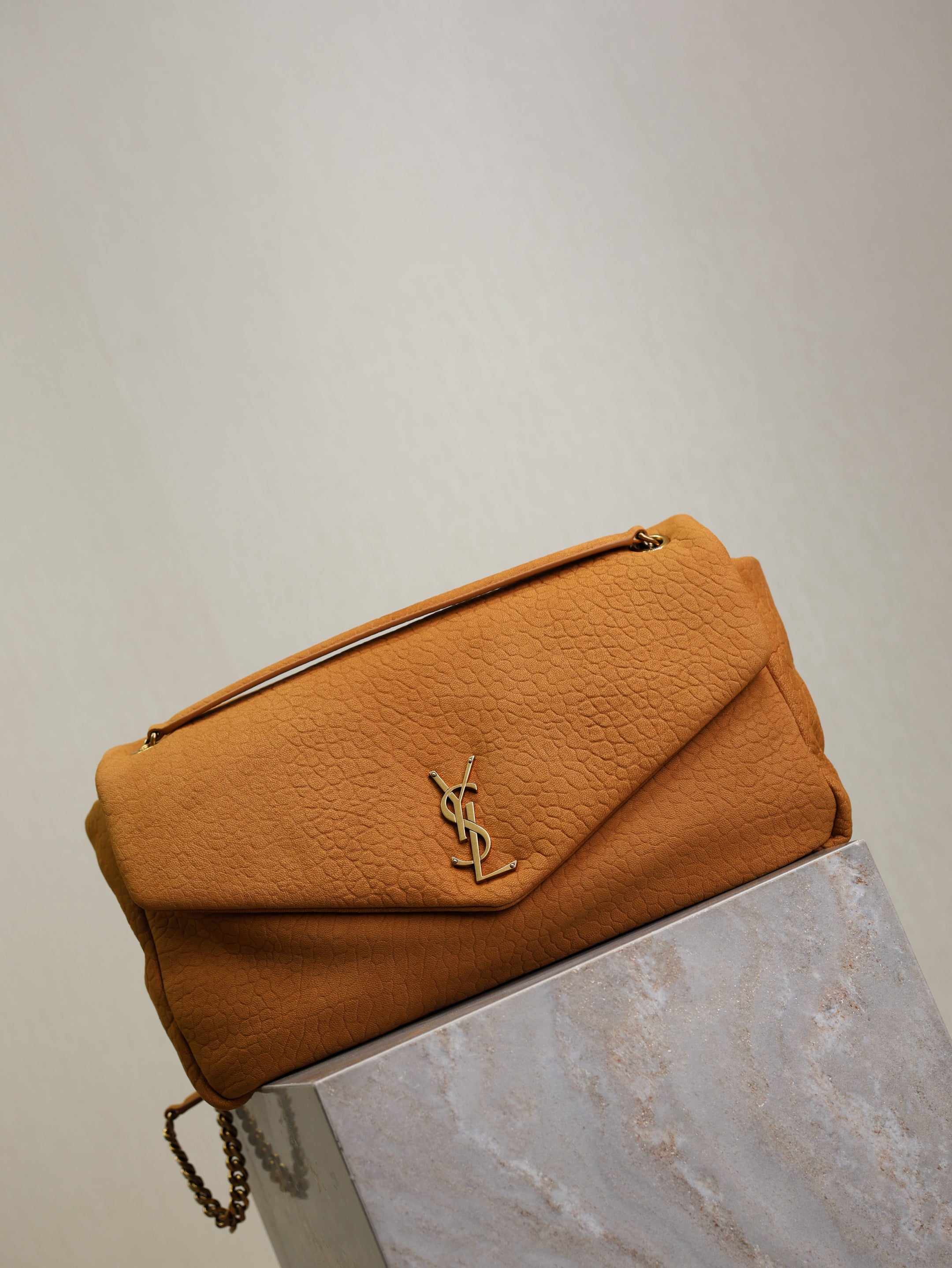 YSL 25S CALYPSO GM 38 IN BURNT ORANGE GRAINED CALFSKIN GOLD HARDWRE
