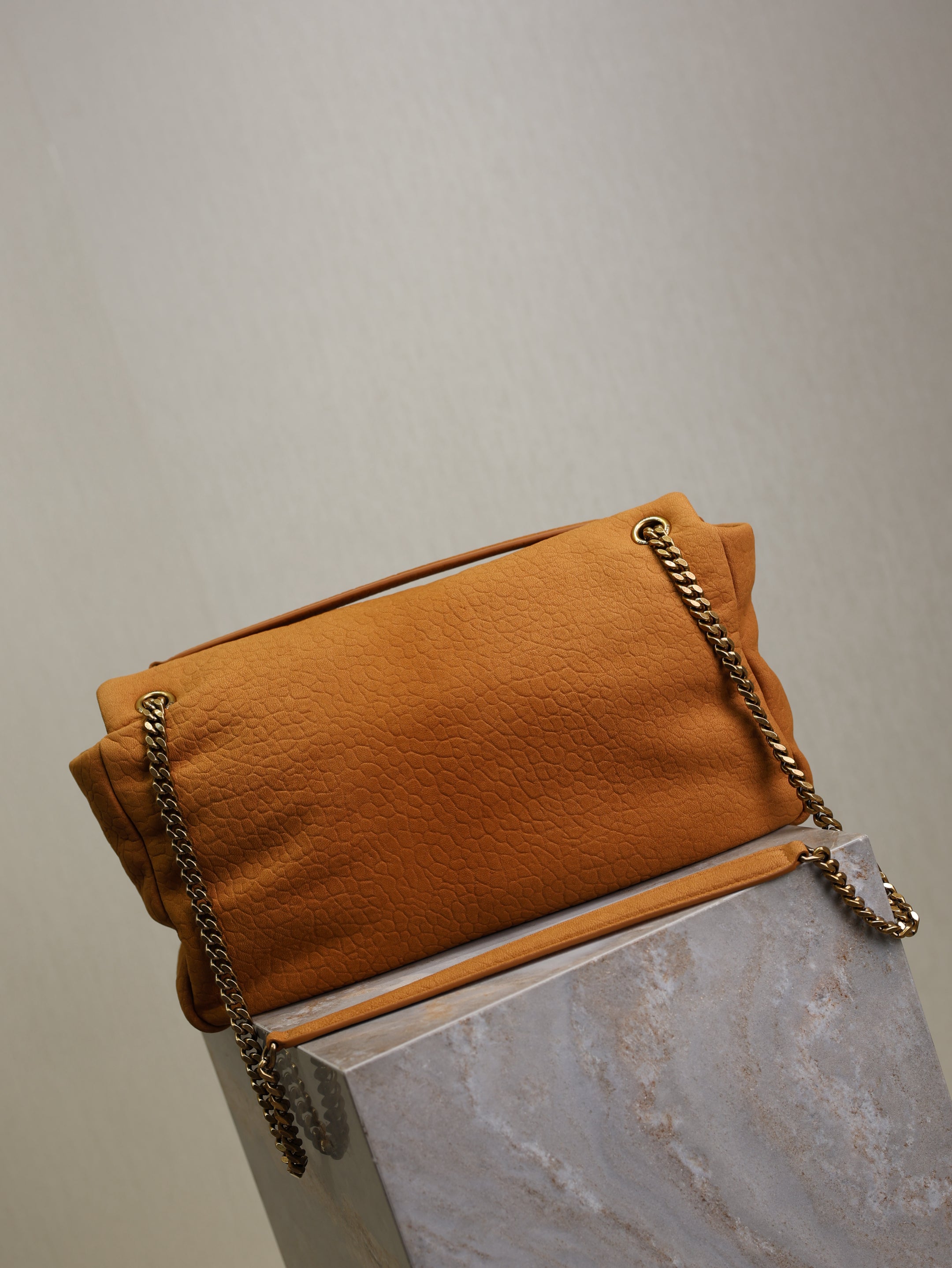 YSL 25S CALYPSO GM 38 IN BURNT ORANGE GRAINED CALFSKIN GOLD HARDWARE