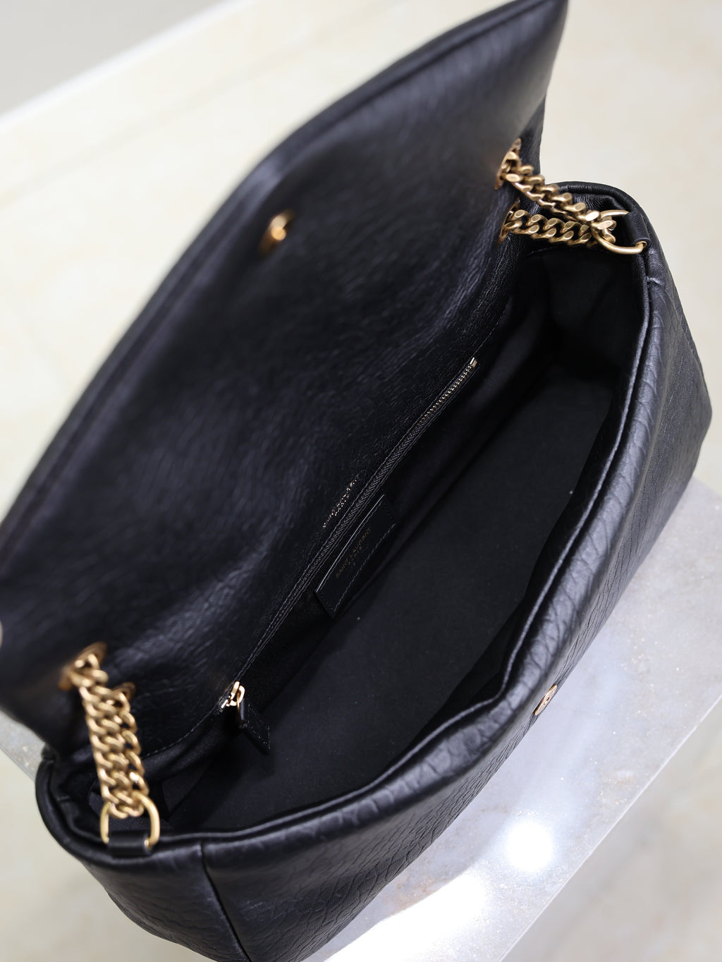 YSL 25S CALYPSO 30 IN BLACK GRAINED CALFSKIN GOLD HARDWRE