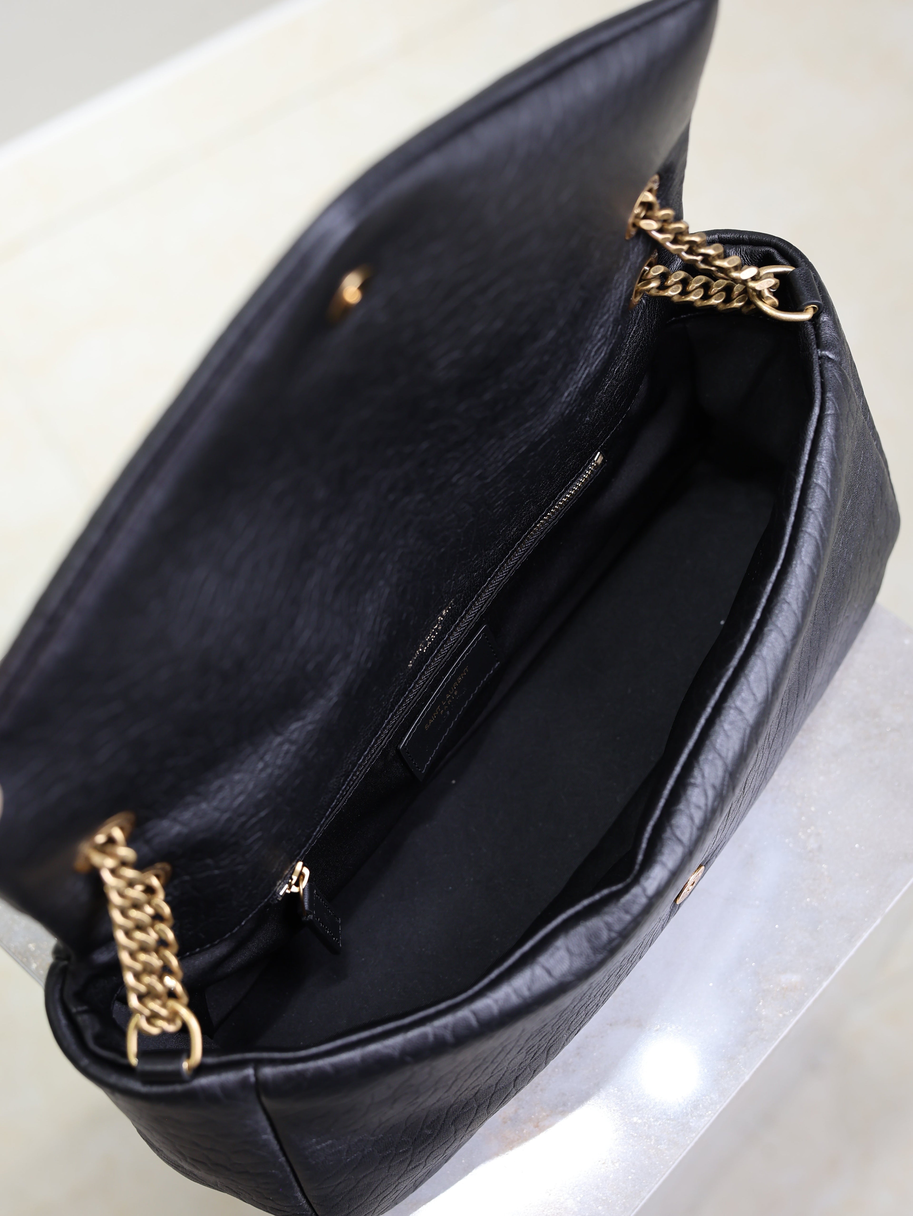 YSL 25S CALYPSO 30 IN BLACK GRAINED CALFSKIN GOLD HARDWRE