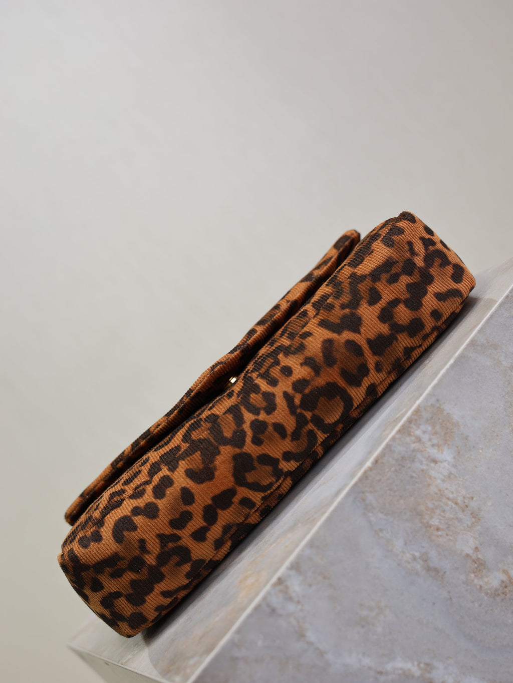 YSL 25S CALYPSO HANDBAG 26 IN BROWN LEOPARD PRINT VELVET GOLD HARDWARE