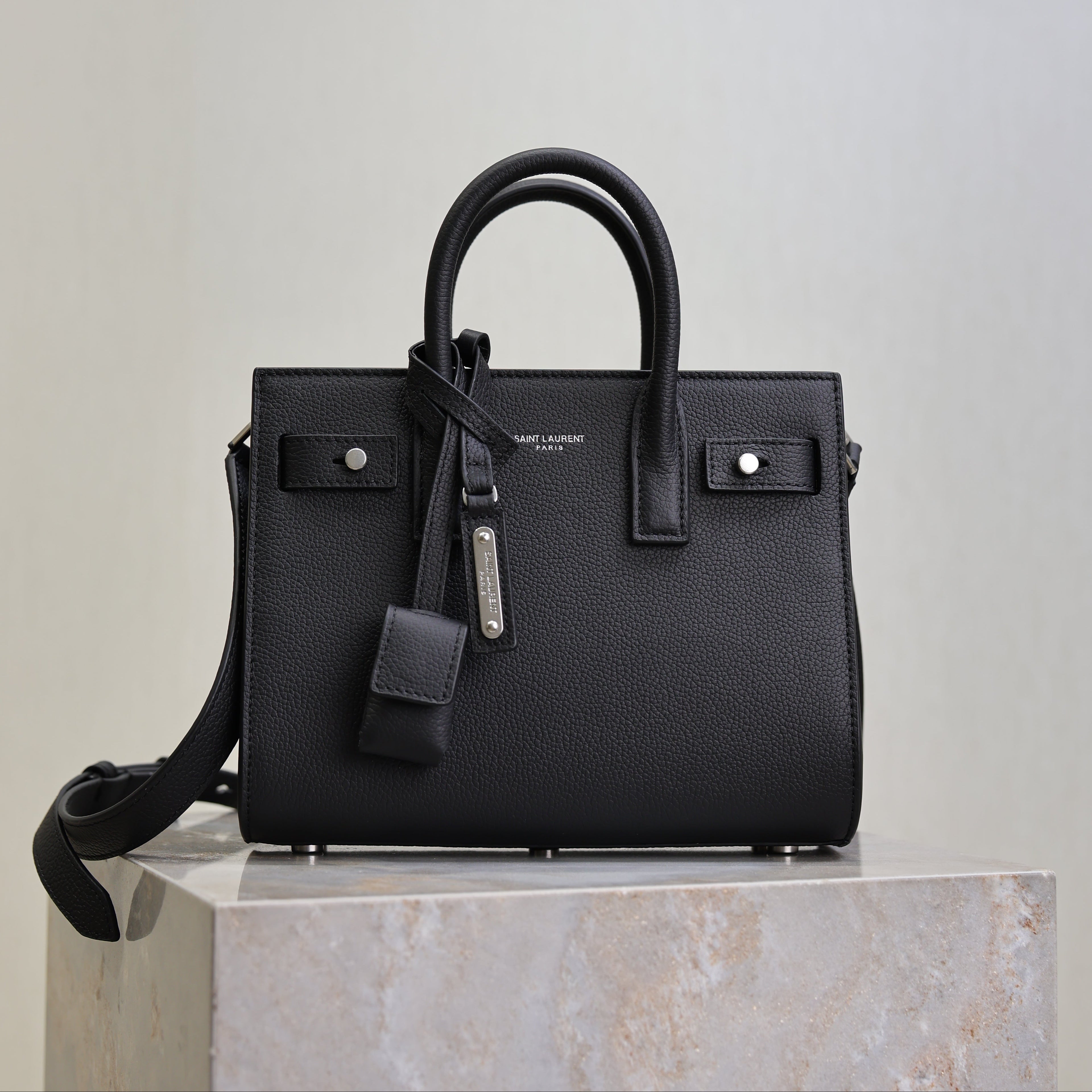 YSL 25S SAC DE JOUR 22 IN BLACK GRAINED CALFSKIN SILVER HARDWARE