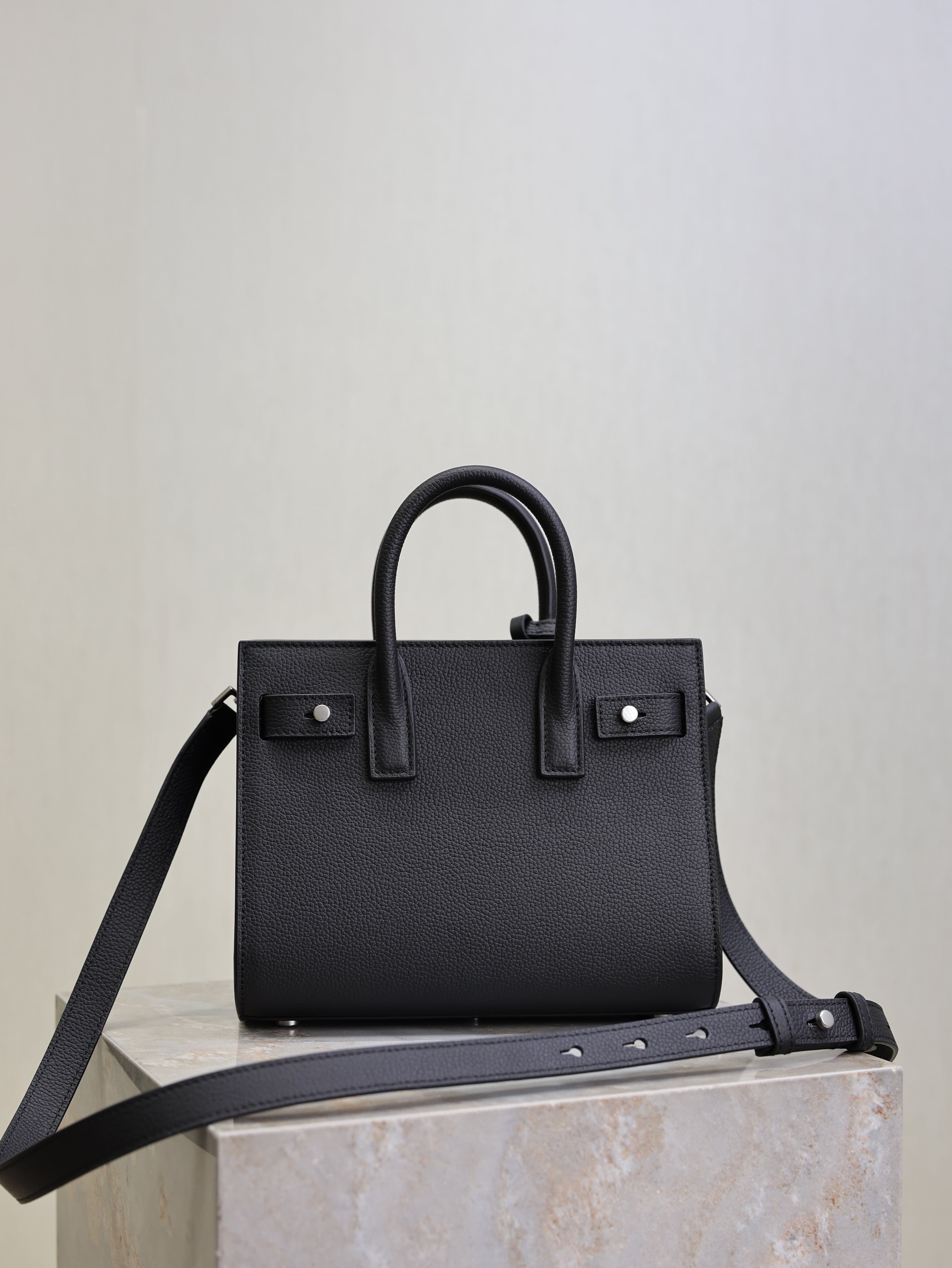 YSL 25S SAC DE JOUR 22 IN BLACK GRAINED CALFSKIN SILVER HARDWARE