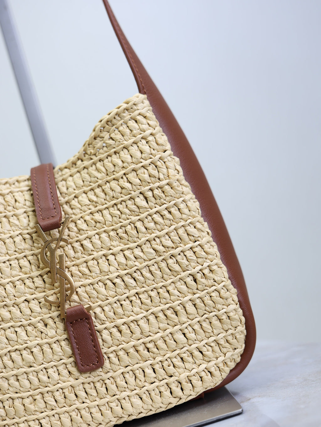 YSL 25S LE 5 À 7 SUPPLE BABY 16 IN RAFFIA AND CALFSKIN GOLD HARDWRE