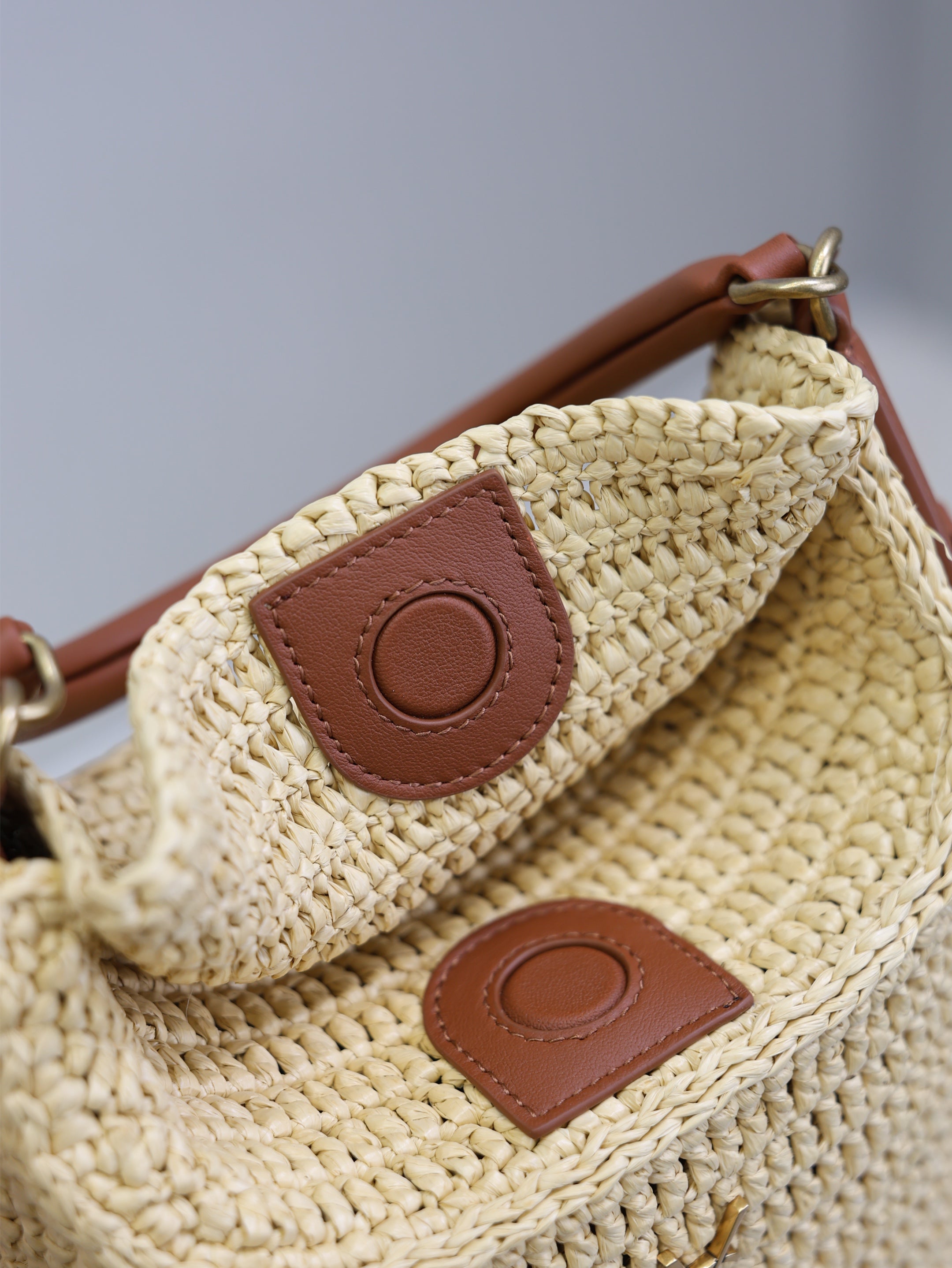 YSL 25S GABY BUCKET BAG 19 IN RAFFIA AND CALFSKIN GOLD HARDWARE