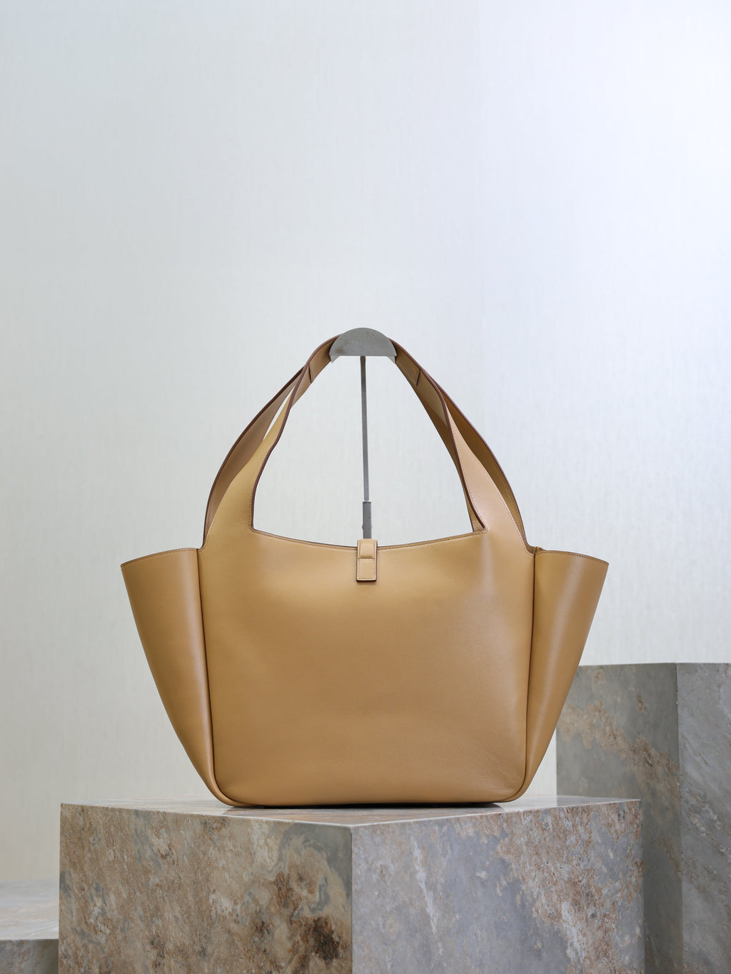 YSL 25S LE 5 À 7 BEA 50 IN DARK CARAMEL CALFSKIN GOLD HARDWARE