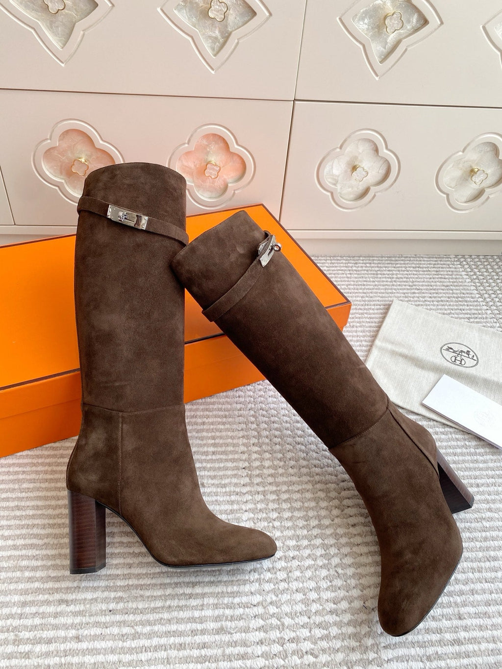 HERMES 25S TALL BOOTS 90 MM IN DARK BROWN SUEDE