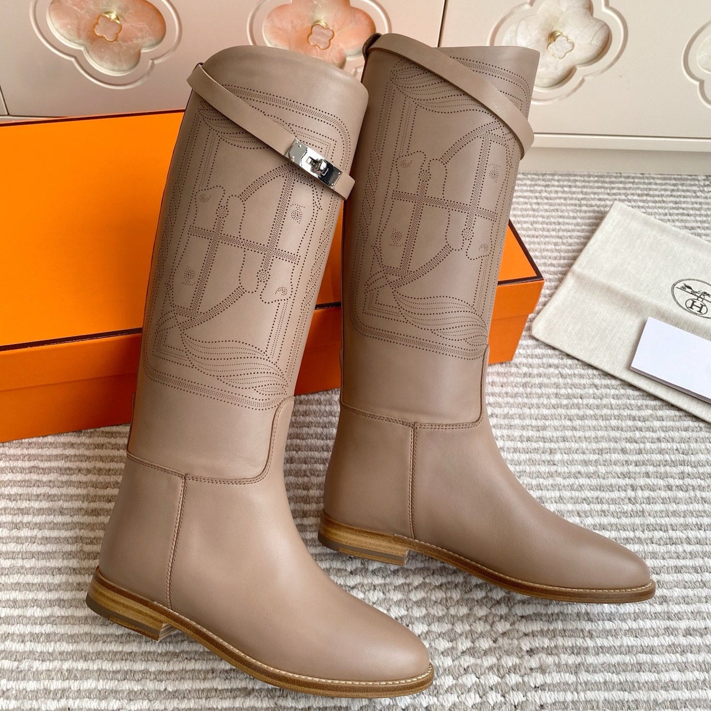 HERMES 25S JUMPING BOOTS IN LIGHT CARAMEL BROWN LAMBSKIN WITH SILVER HARDWARE