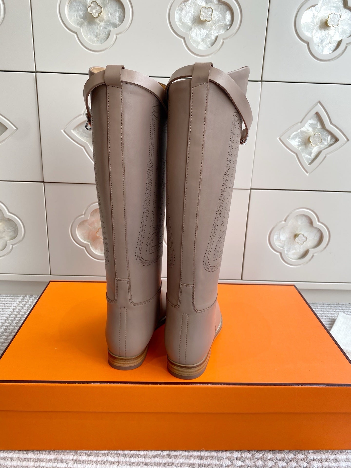 HERMES 25S JUMPING BOOTS IN LIGHT CARAMEL BROWN LAMBSKIN WITH SILVER HARDWARE