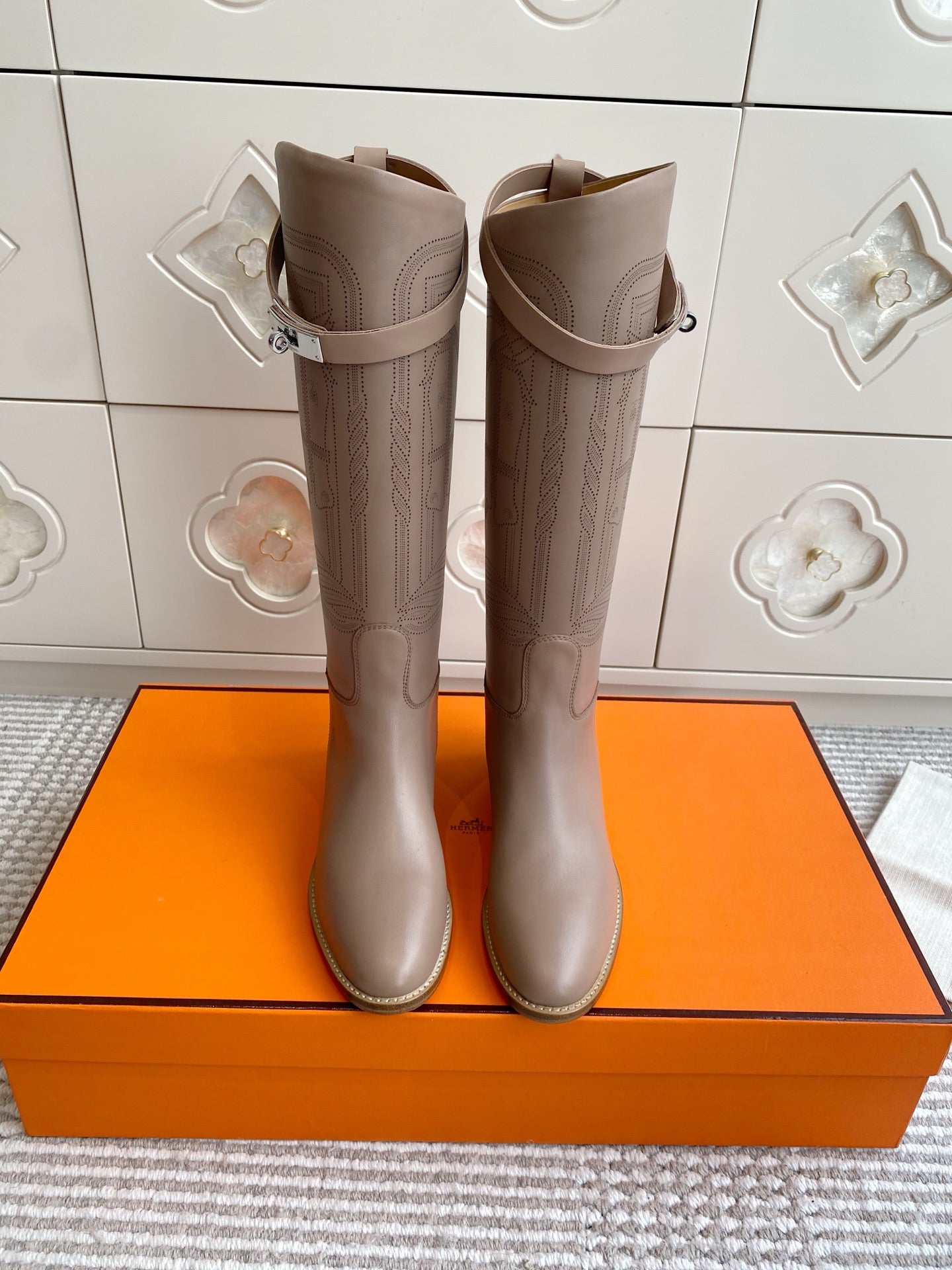 HERMES 25S JUMPING BOOTS IN LIGHT CARAMEL BROWN LAMBSKIN WITH SILVER HARDWARE