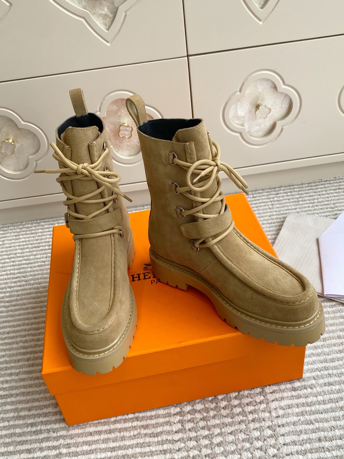 HERMES 25S ANKLE BOOTS IN WARM BEIGE GOLD SUEDE