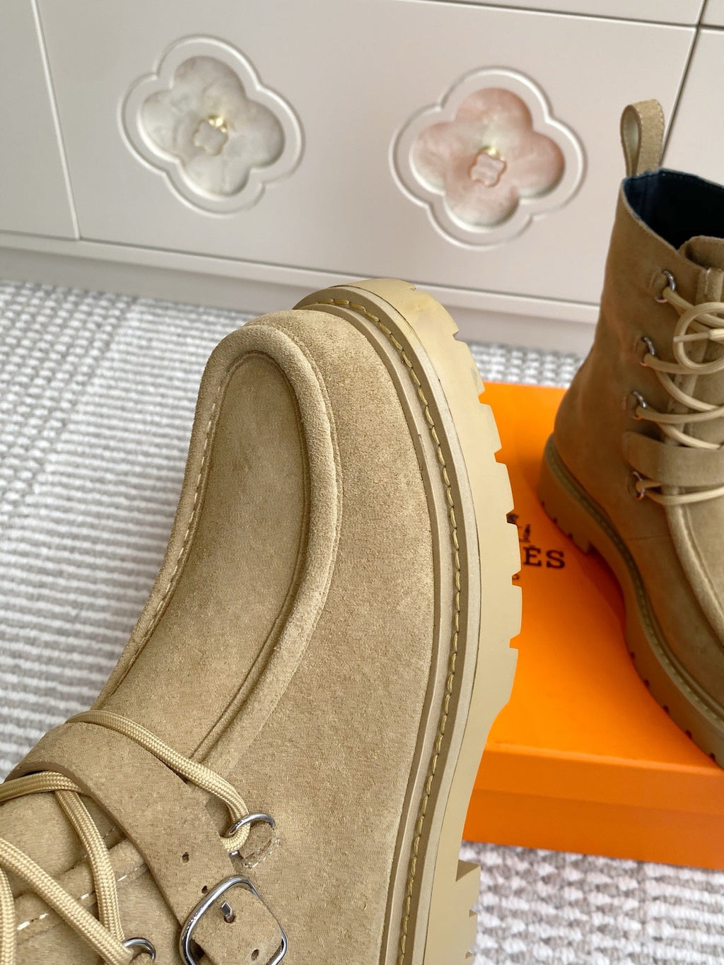 HERMES 25S ANKLE BOOTS IN WARM BEIGE GOLD SUEDE