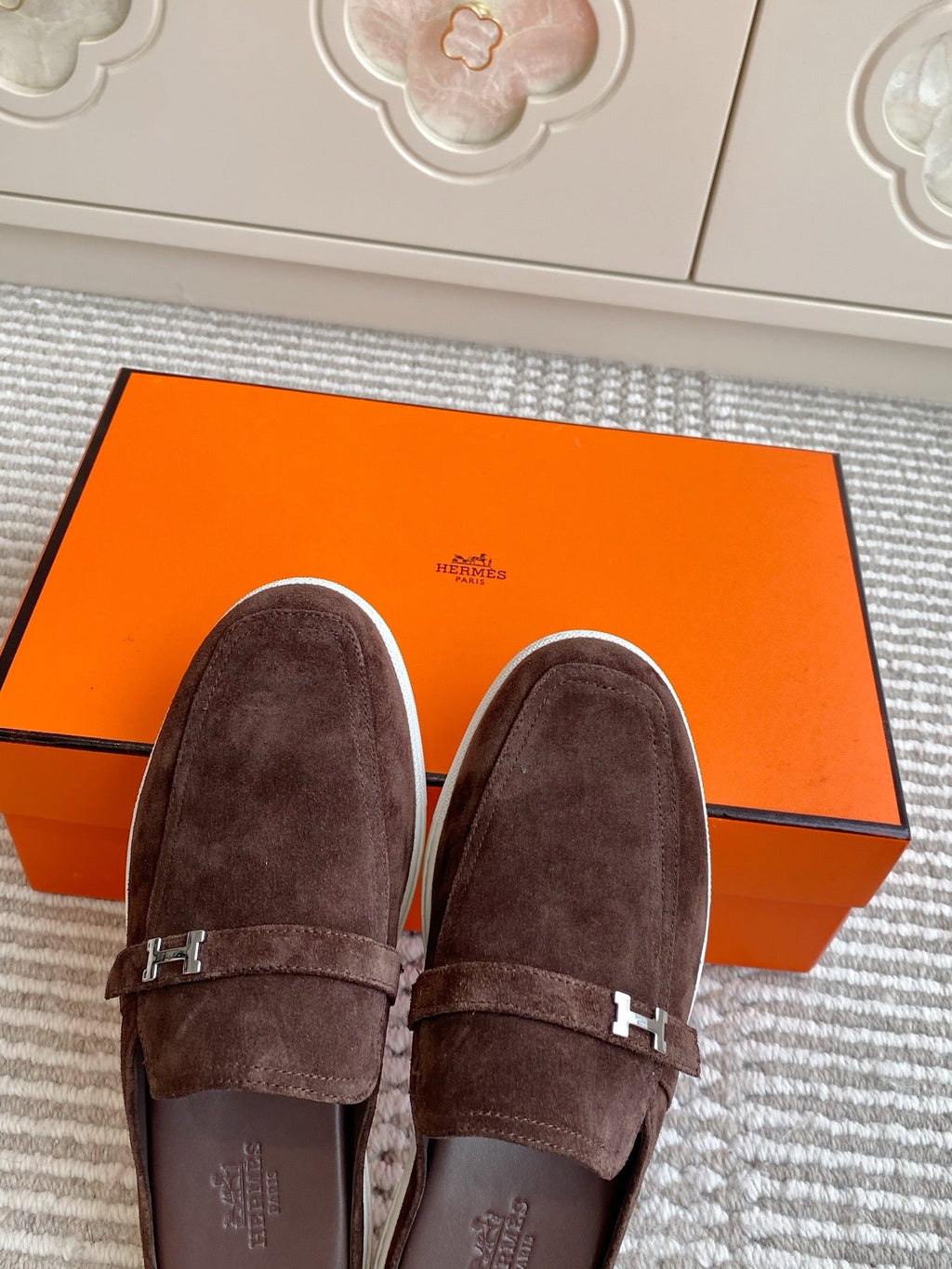 HERMES 25S MULES IN DARK BROWN SUEDE WITH SILVER HARDWARE