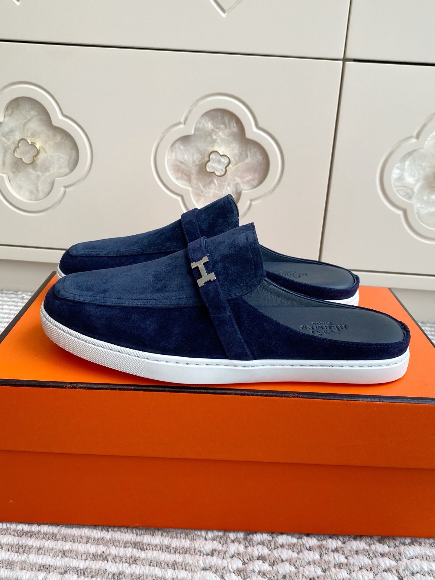 HERMES 25S MULES IN NAVY BLUE SUEDE WITH SILVER HARDWARE