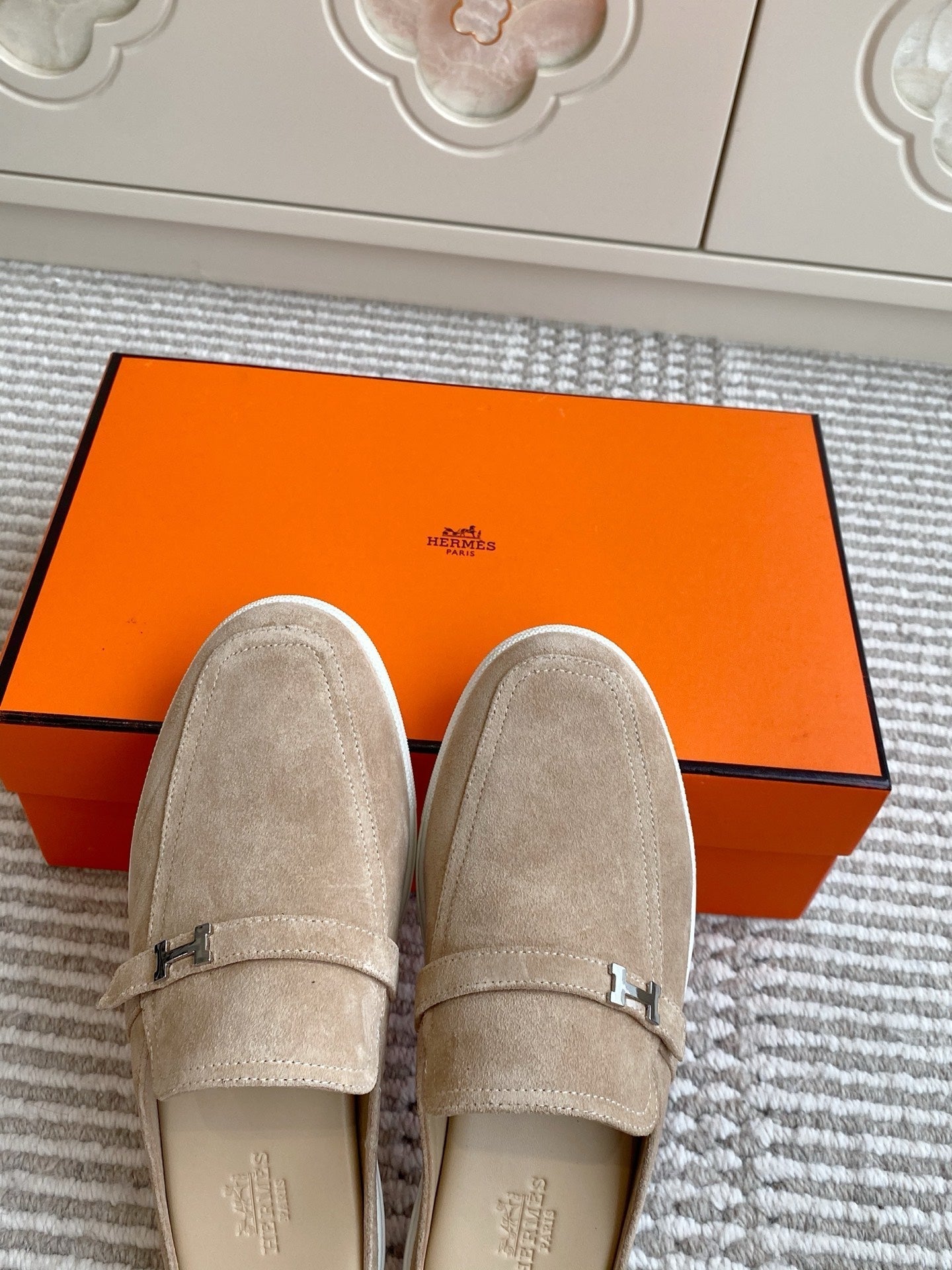 HERMES 25S MULES IN BEIGE SUEDE WITH SILVER HARDWARE