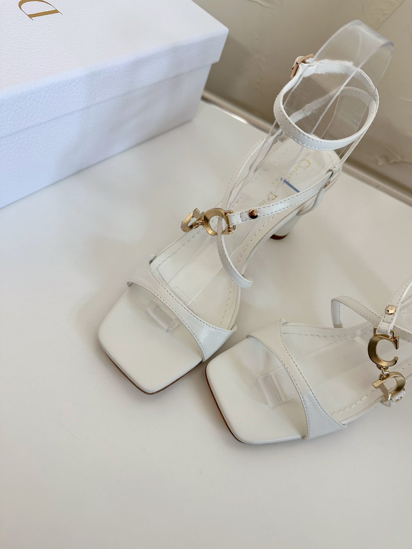 DIOR MEDIUM SQUARE HEEL SANDAL IN WHITE LAMBSKIN