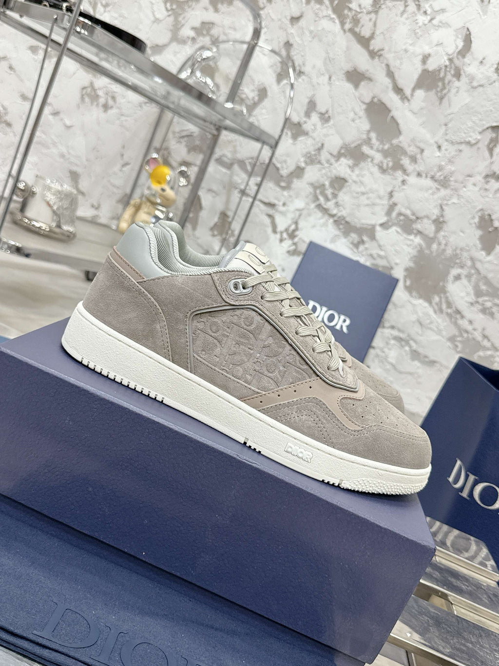 DIOR 25S B27 UPTOWN LOW-TOP SNEAKERS IN GREY CALFSKIN STYLE 6