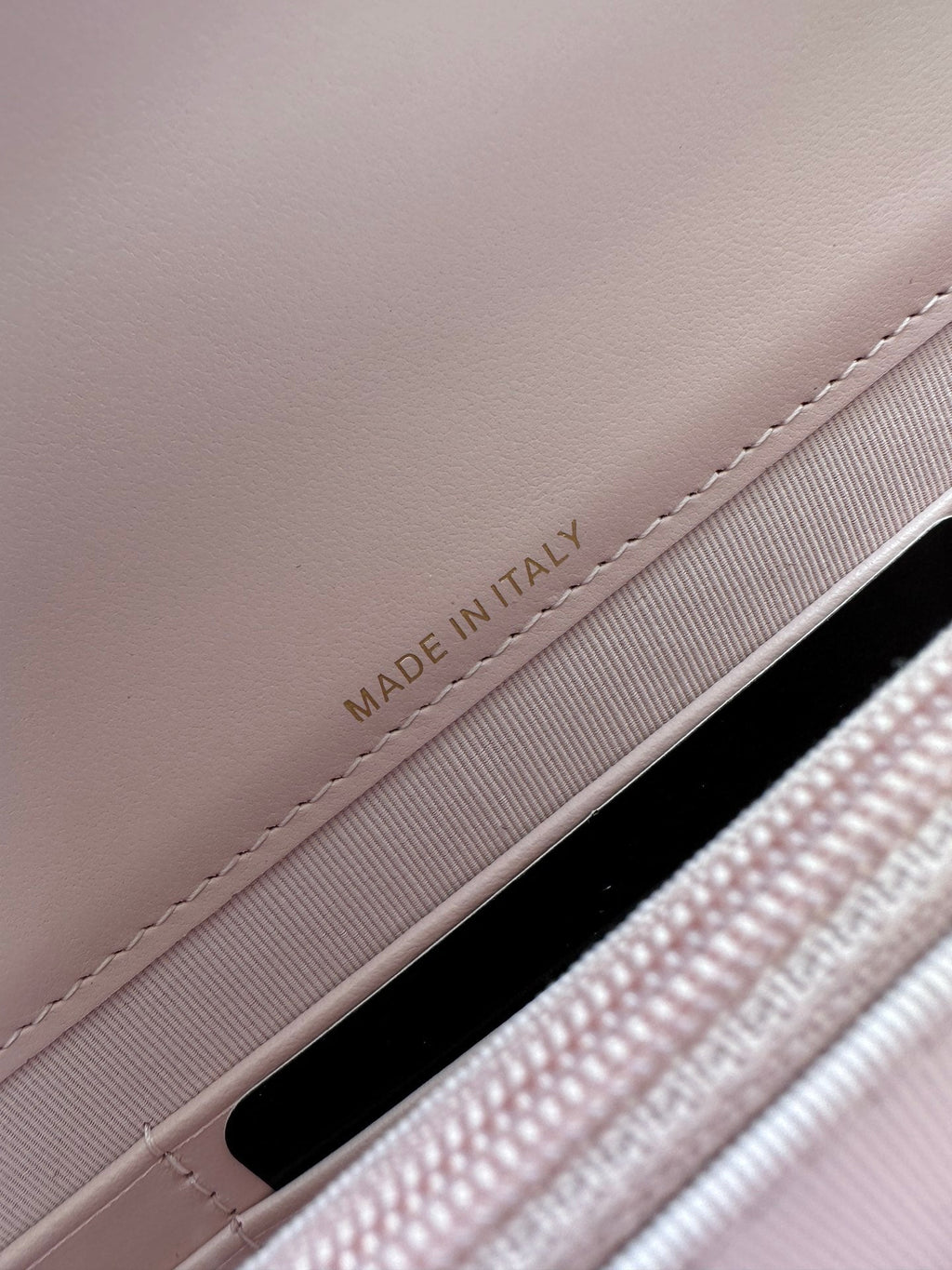 CHANEL 25S CLASSIC WALLET ON CHAIN 19 IN LIGHT PINK LAMBSKIN WITH GOLD HARDWARE