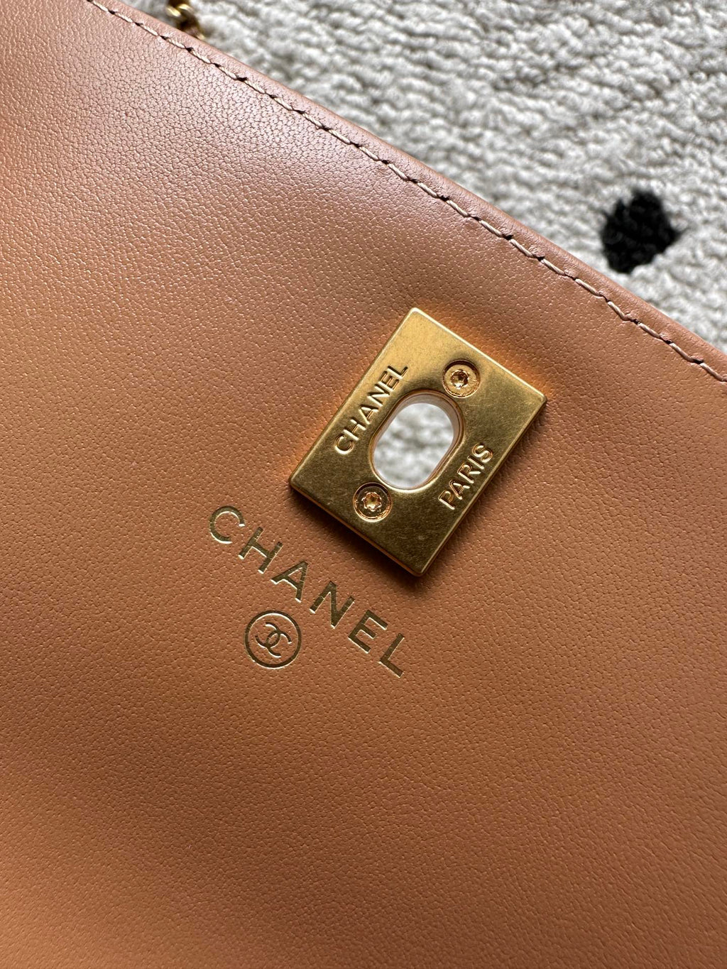 CHANEL 25S CLASSIC WALLET ON CHAIN 19 IN BROWN LAMBSKIN WITH GOLD HARDWARE