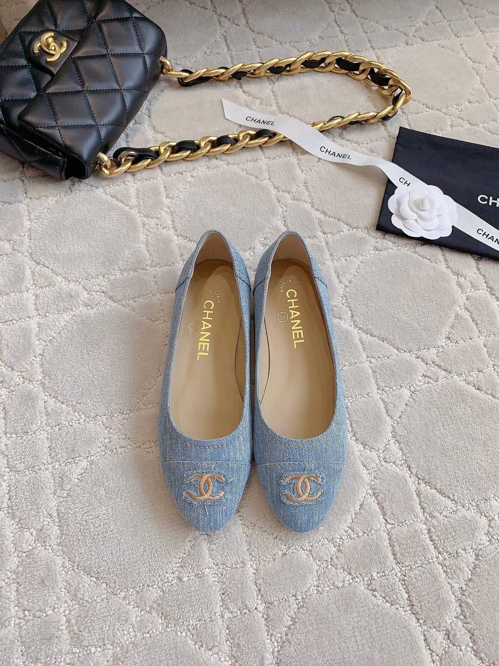 CHANEL BALLET FLATS IN LIGHT BLUE DENIM