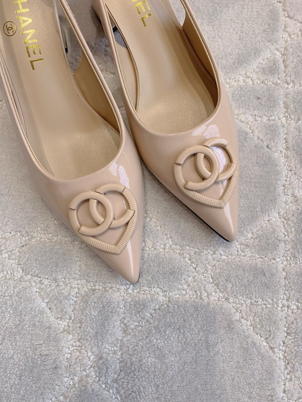 CHANEL HIGH SLINGBACKS 65 MM IN BEIGE CREAM PATENT CALFSKIN