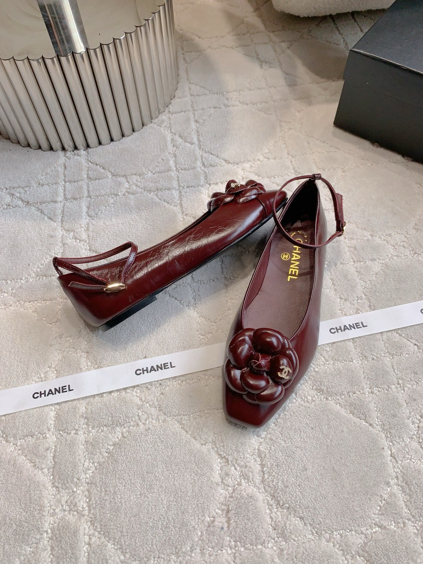 CHANEL 25S CAMELLIA SQUARE TOE FLATS IN ROSSO ANCORA CALFSKIN GOLD HARDWARE