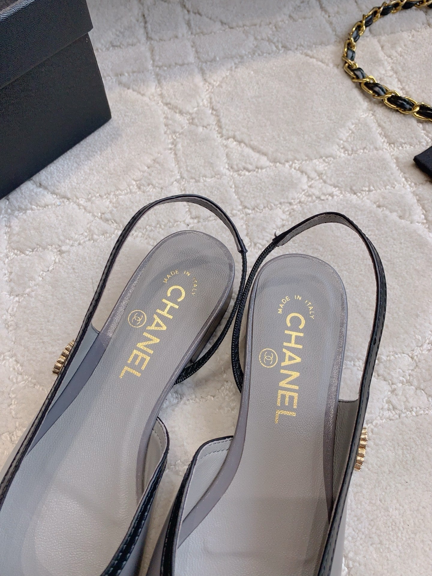 CHANEL 25S SLINGBACK IN BLACK AND TAUPE GRAY CALFSKIN GOLD HARDWARE