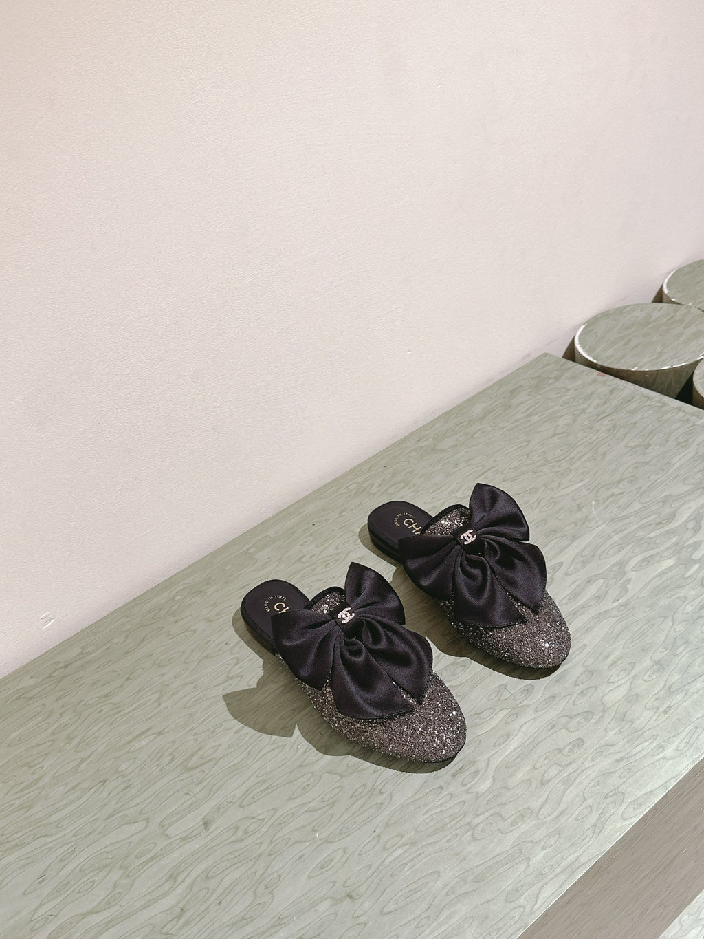 CHANEL JEWELED MULE WITH SILK BOW AND BLACK LAMBSKIN