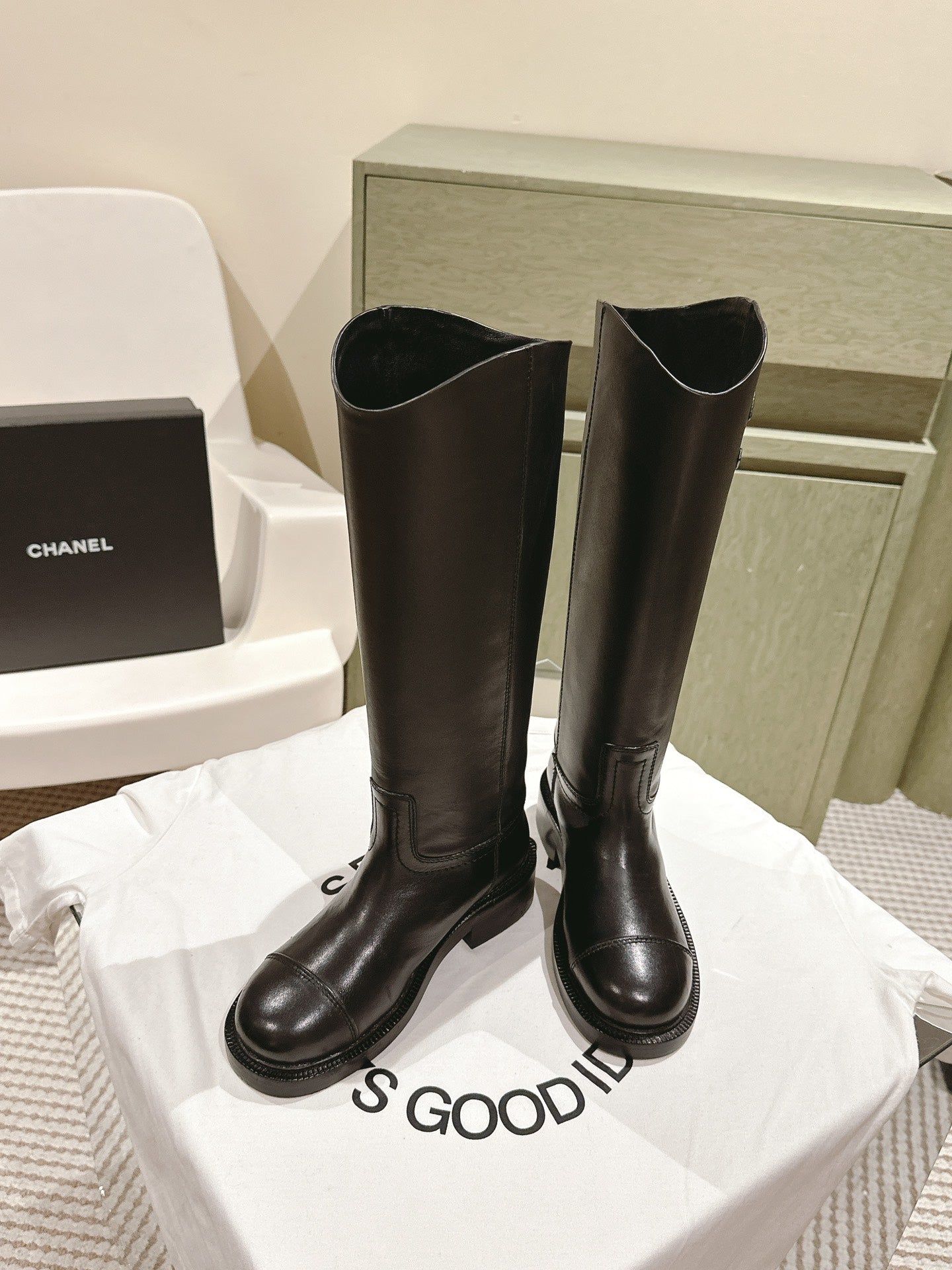 CHANEL HIGH BOOTS BLACK CALFSKIN