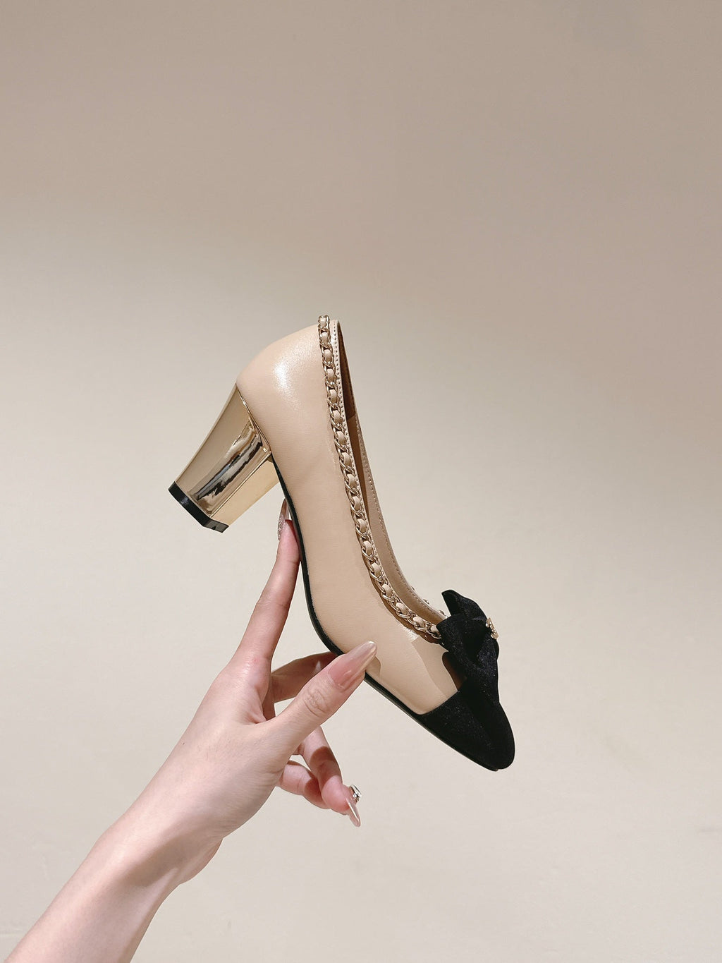 CHANEL HIGH HEELS BEIGE CREAM CALFSKIN AND FABRIC