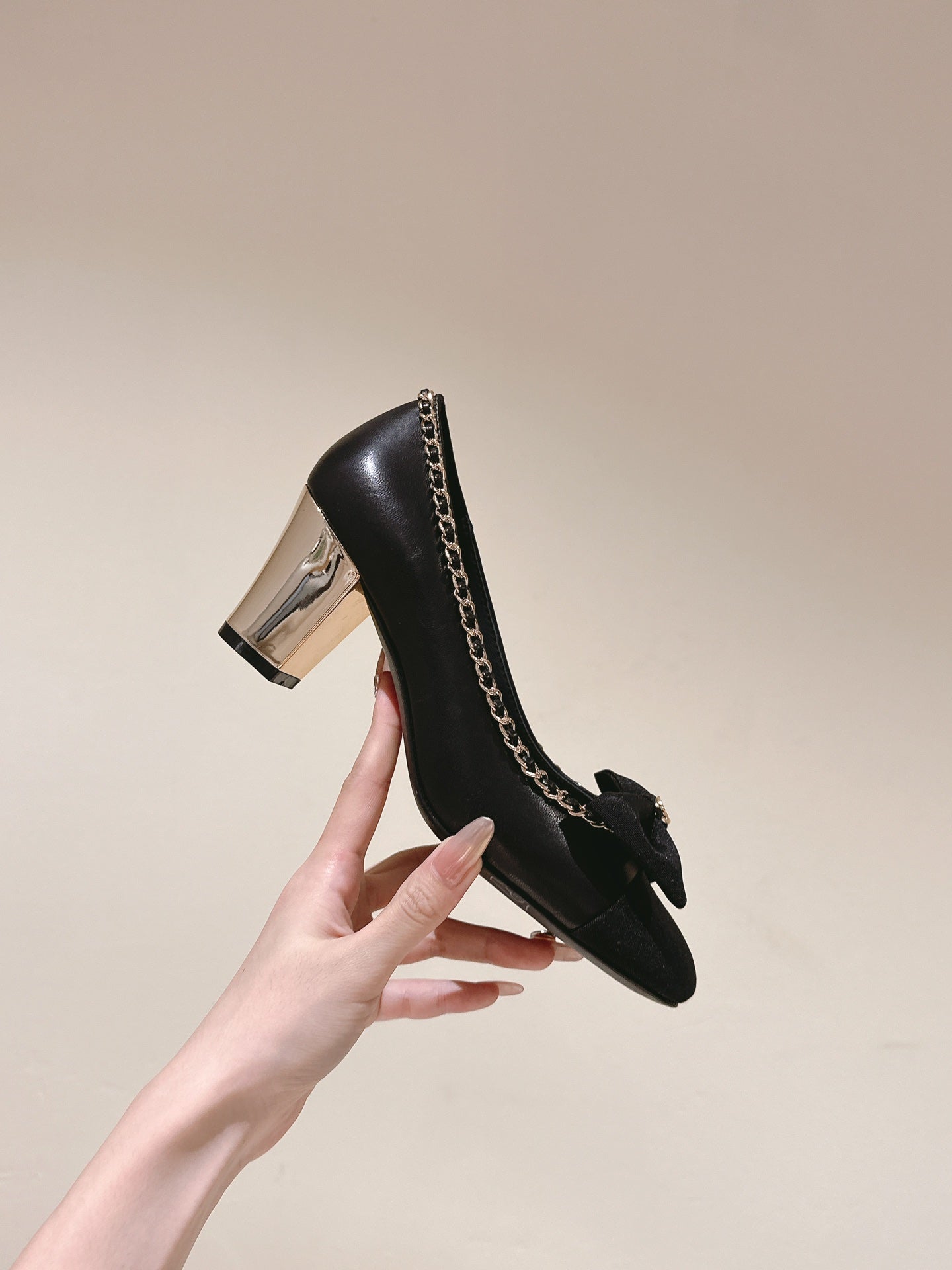CHANEL HIGH HEELS BLACK CALFSKIN AND FABRIC