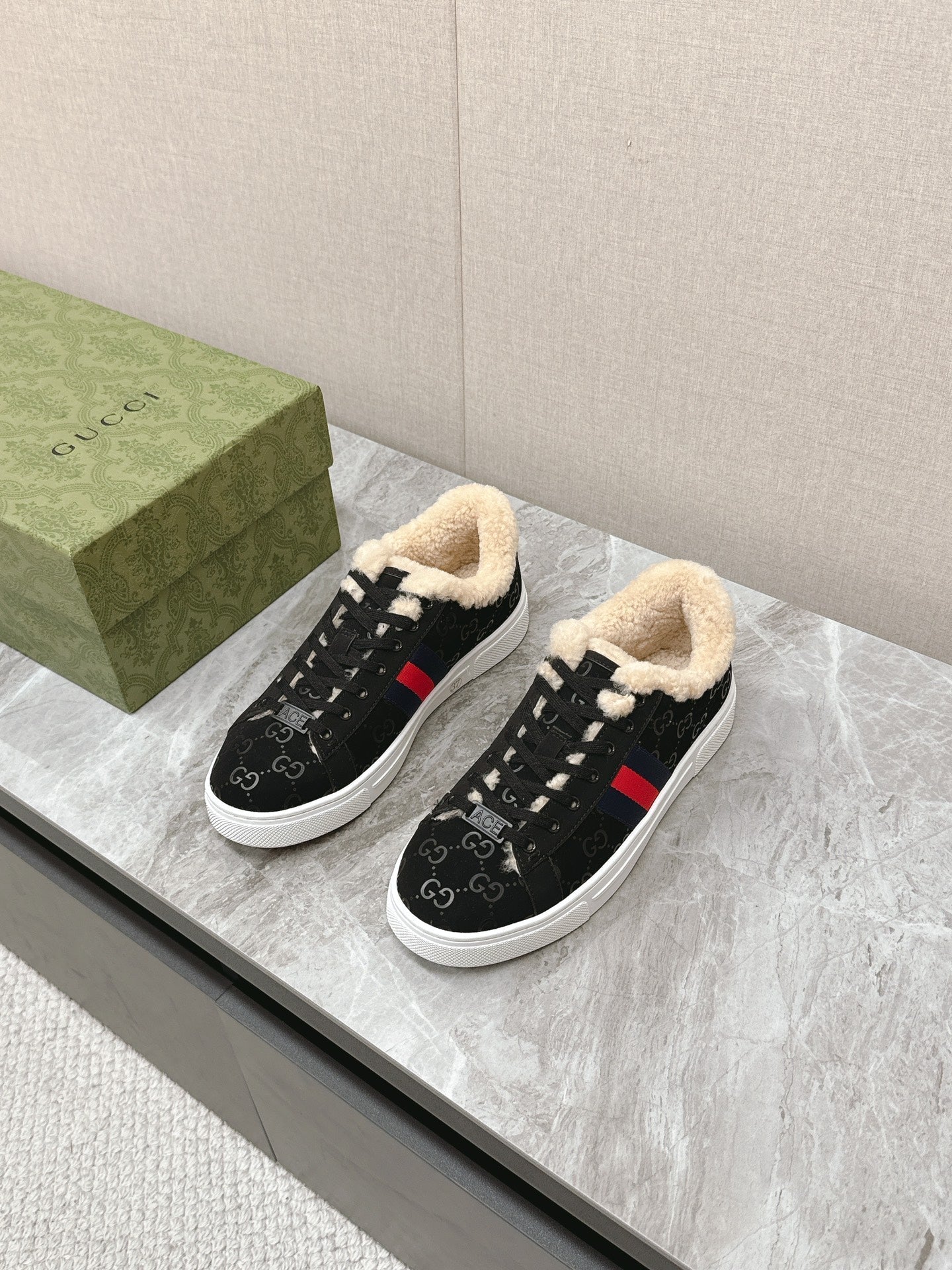 GUCCI ACE SNEAKER WITH WEB IN BLACK EMBOSSED SUEDE AND WOOL LINING