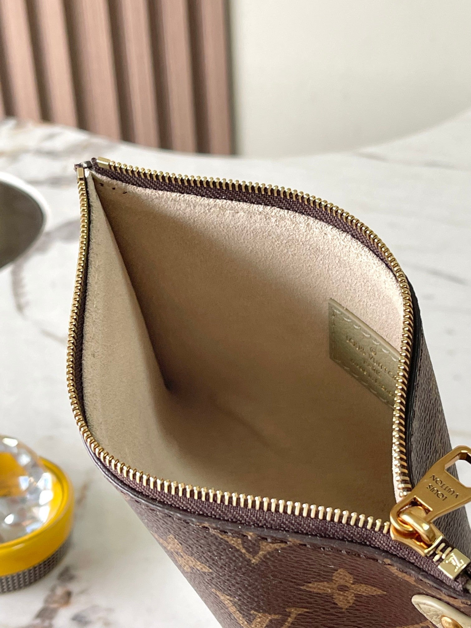 LOUIS VUITTON LOW KEY CABAS 47 IN BEIGE GRAINED CALFSKIN GOLD BUCKLE