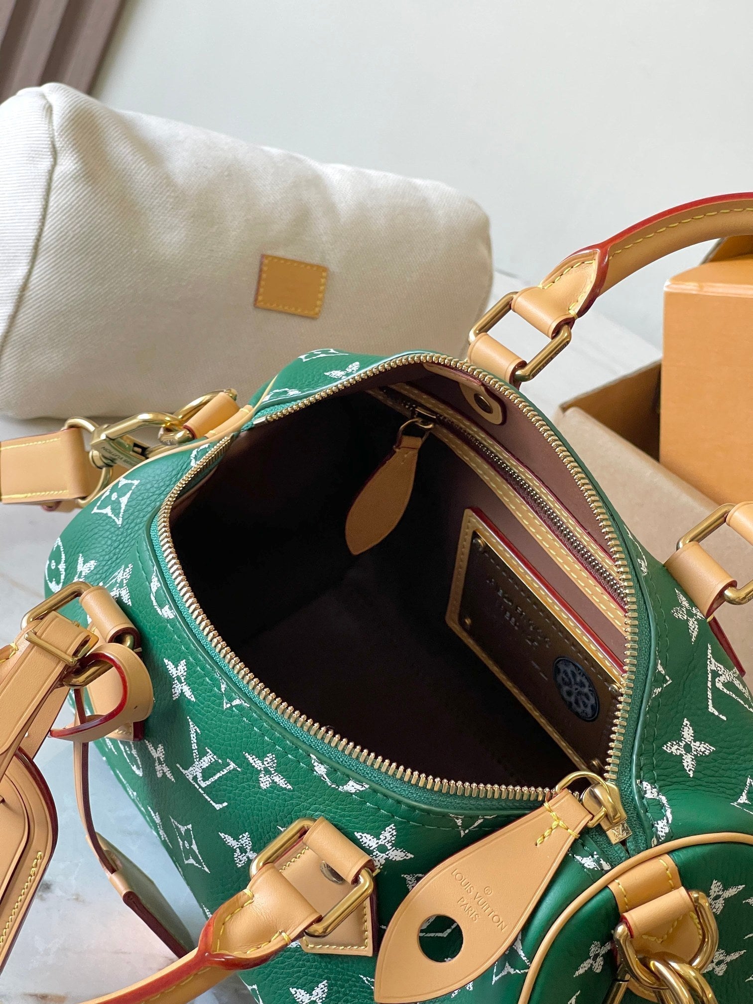 LOUIS VUITTON SPEEDY P9 BANDOULIÈRE 25 IN GREEN MONOGRAM CANVAS GOLD HARDWARE