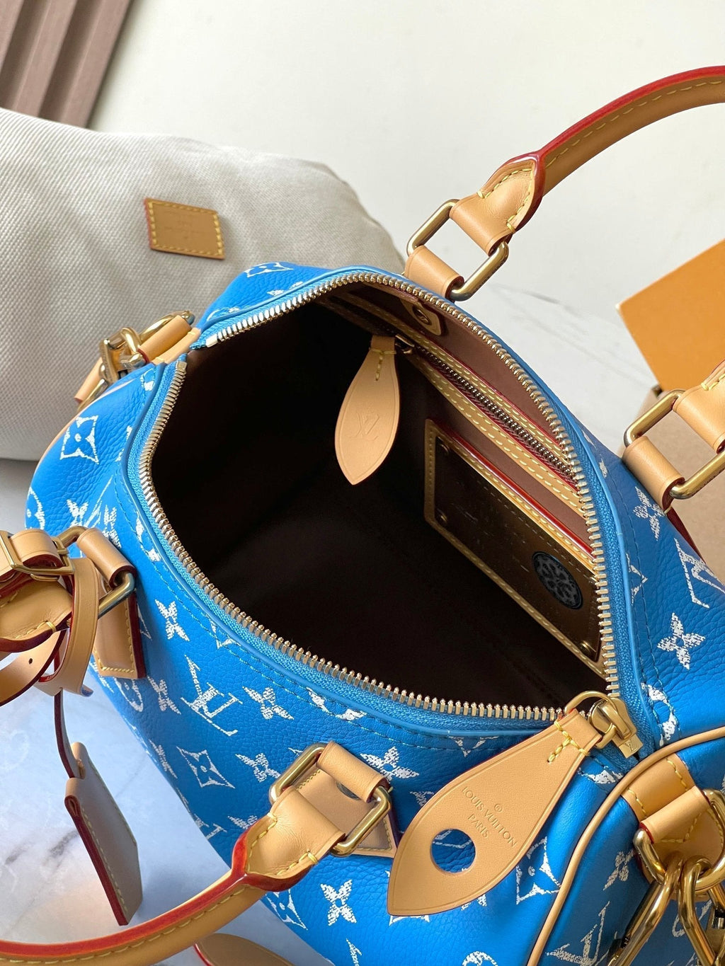 LOUIS VUITTON SPEEDY P9 BANDOULIÈRE 25 IN BLUE MONOGRAM CANVAS GOLD HARDWARE