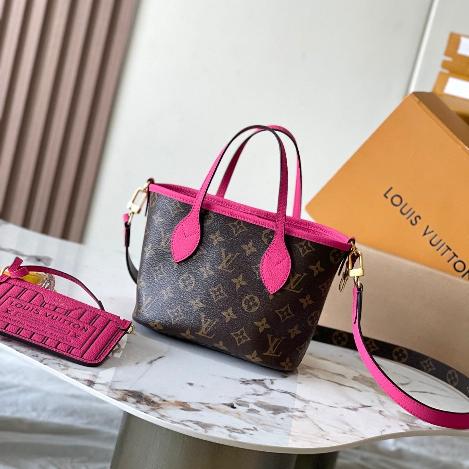 LOUIS VUITTON NEVERFULL BANDOULIÈRE INSIDE OUT BB 24 IN BROWN MONOGRAM CANVAS AND PINK CALFSKIN