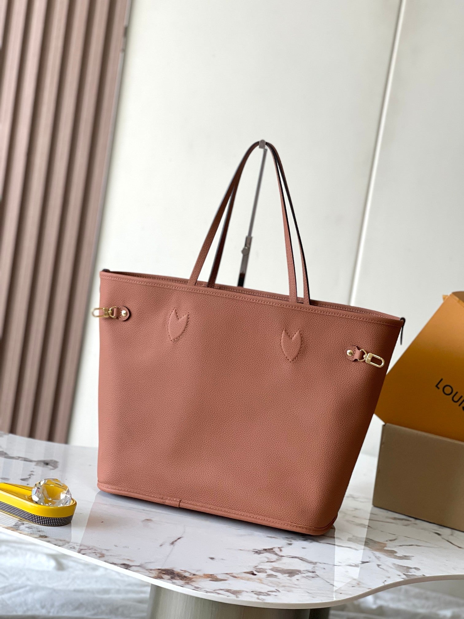 LOUIS VUITTON NEVERFULL INSIDE OUT MM 31 IN BROWN MONOGRAM CANVAS AND CALFSKIN TRIM