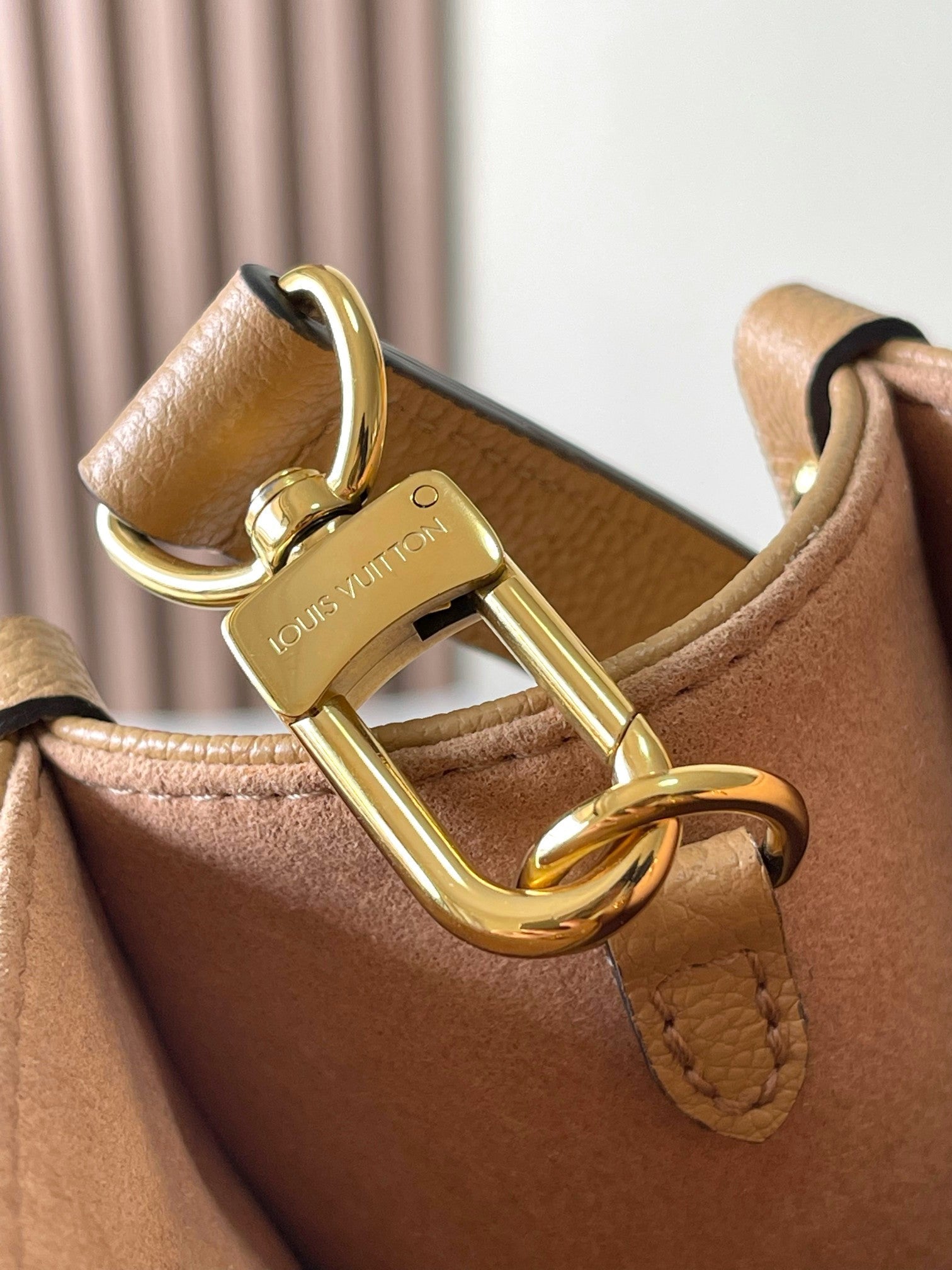 LOUIS VUITTON ONTHEGO PM 25 IN MILK TEA MONOGRAM IMPREINTE LEATHER