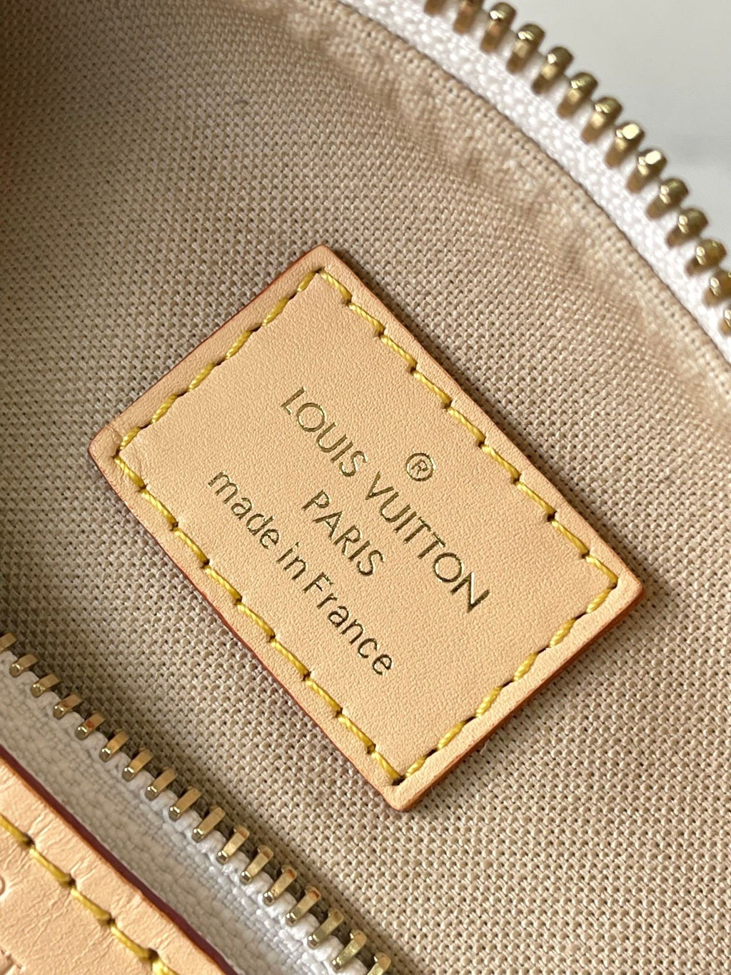 LOUIS VUITTON HILLS POCHETTE 20 IN WHITE MONOGRAM MINI JACQUARD