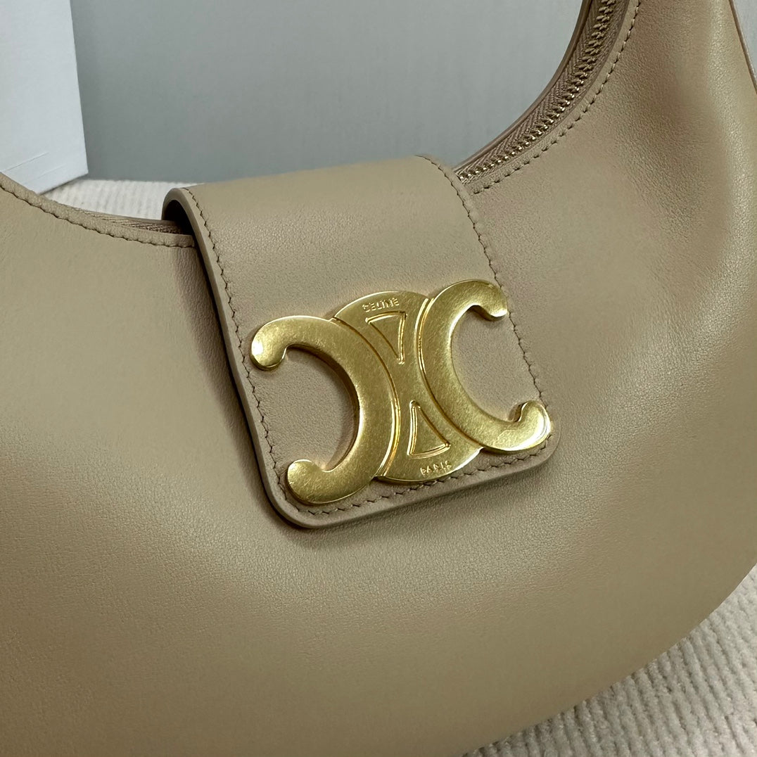 CELINE MEDIUM AVA BAG 23 IN DOMINO SMOOTH CALFSKIN GOLD LOGO
