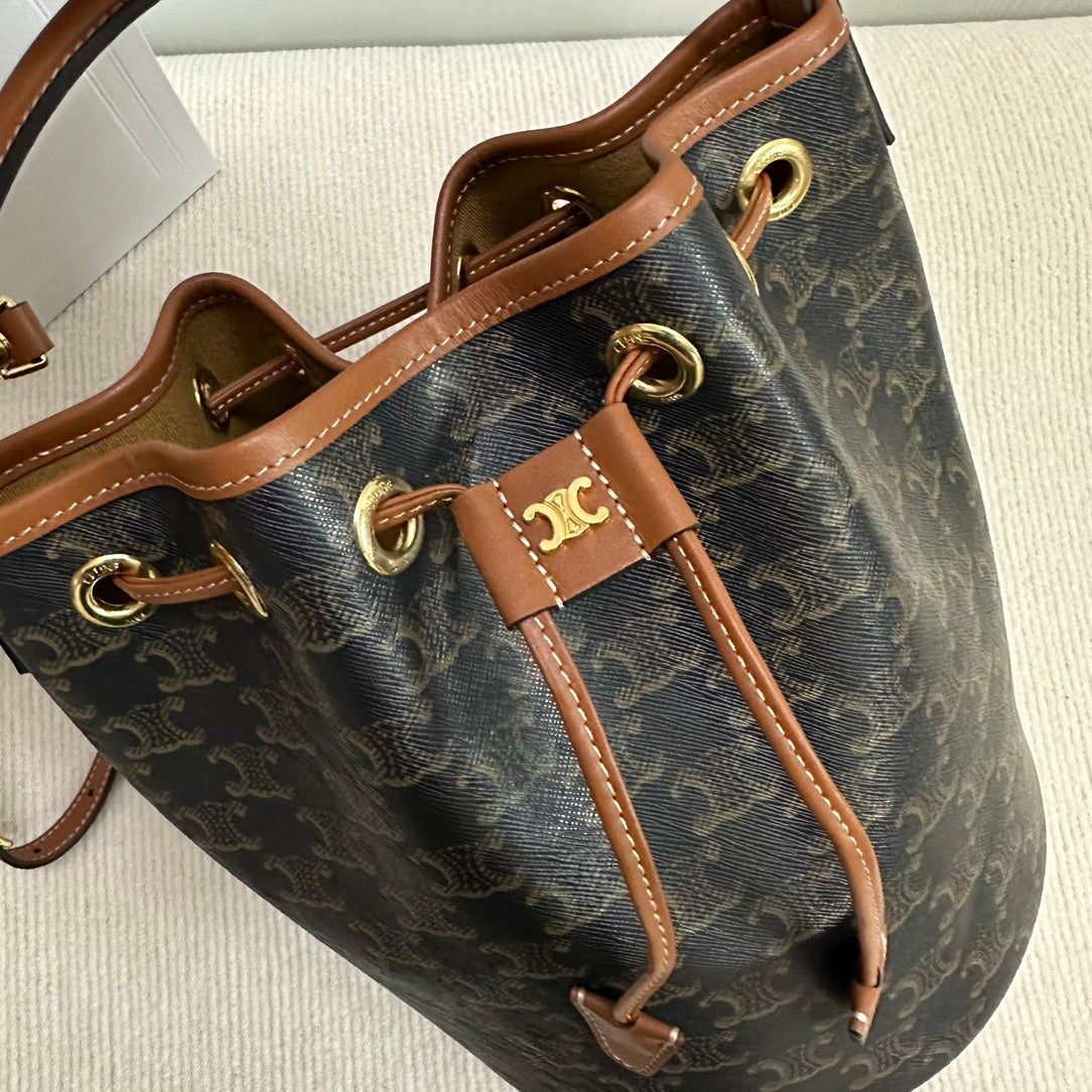 CELINE CLARA BAG 24 IN BLACK TRIOMPHE CANVAS AND BROWN CALFSKIN TRIM