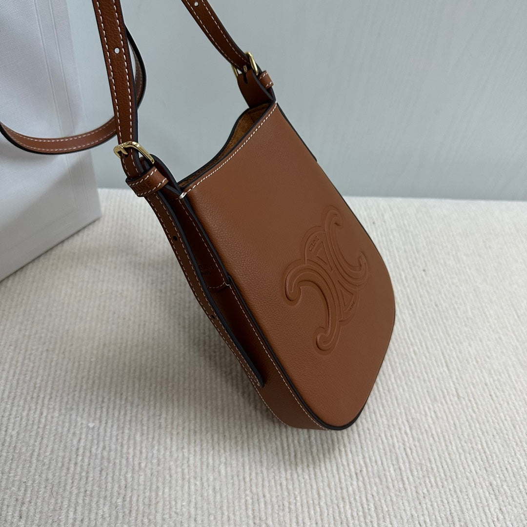 CELINE PHONE POUCH HELOISE 19 IN IRISH COFFEE SUPPLE CALFSKIN