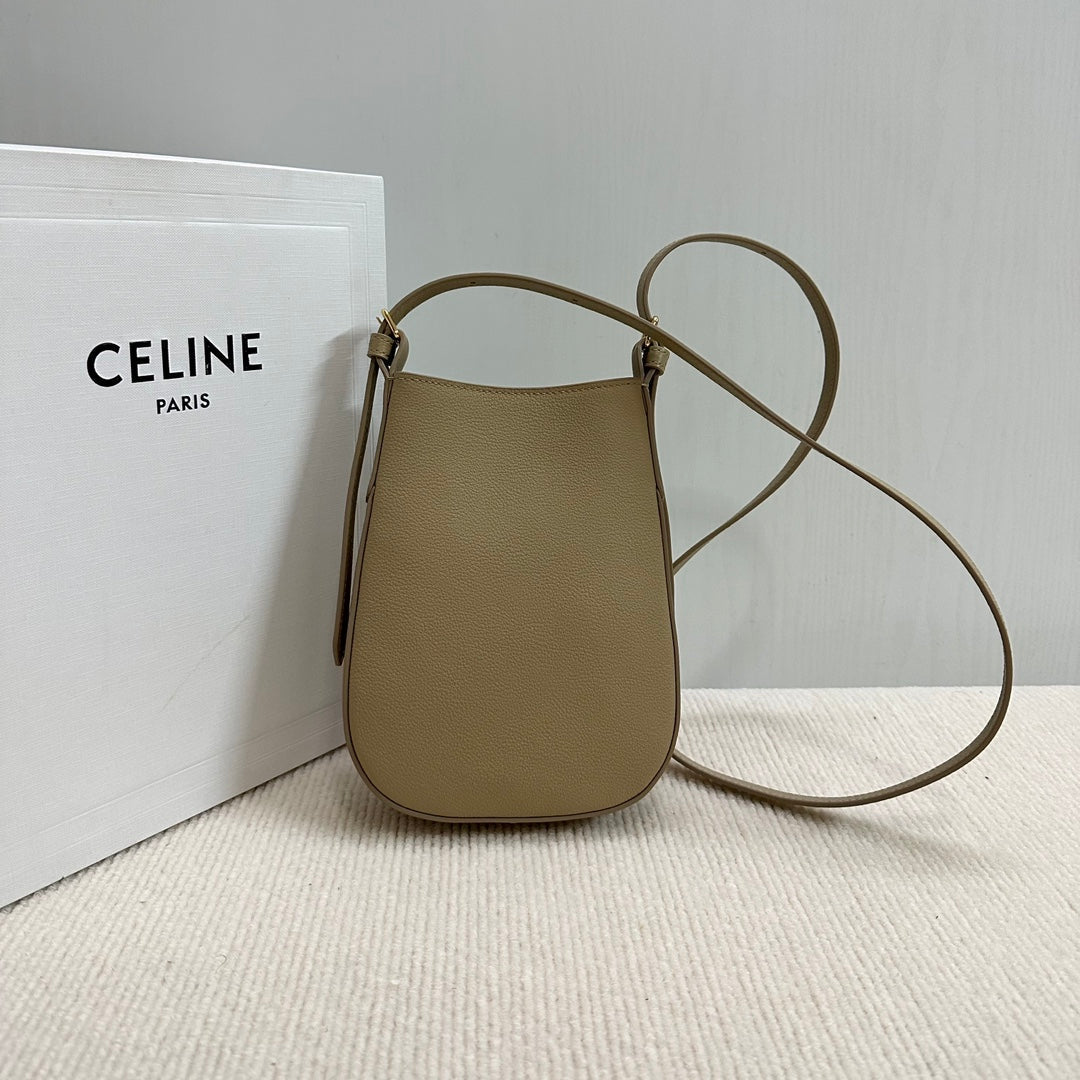 CELINE PHONE POUCH HELOISE 19 IN DONKEY BROWN SUPPLE CALFSKIN