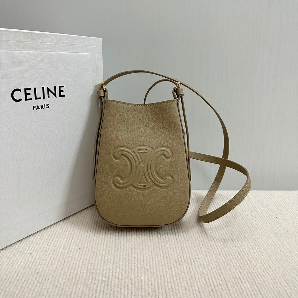 CELINE PHONE POUCH HELOISE 19 IN DONKEY BROWN SUPPLE CALFSKIN