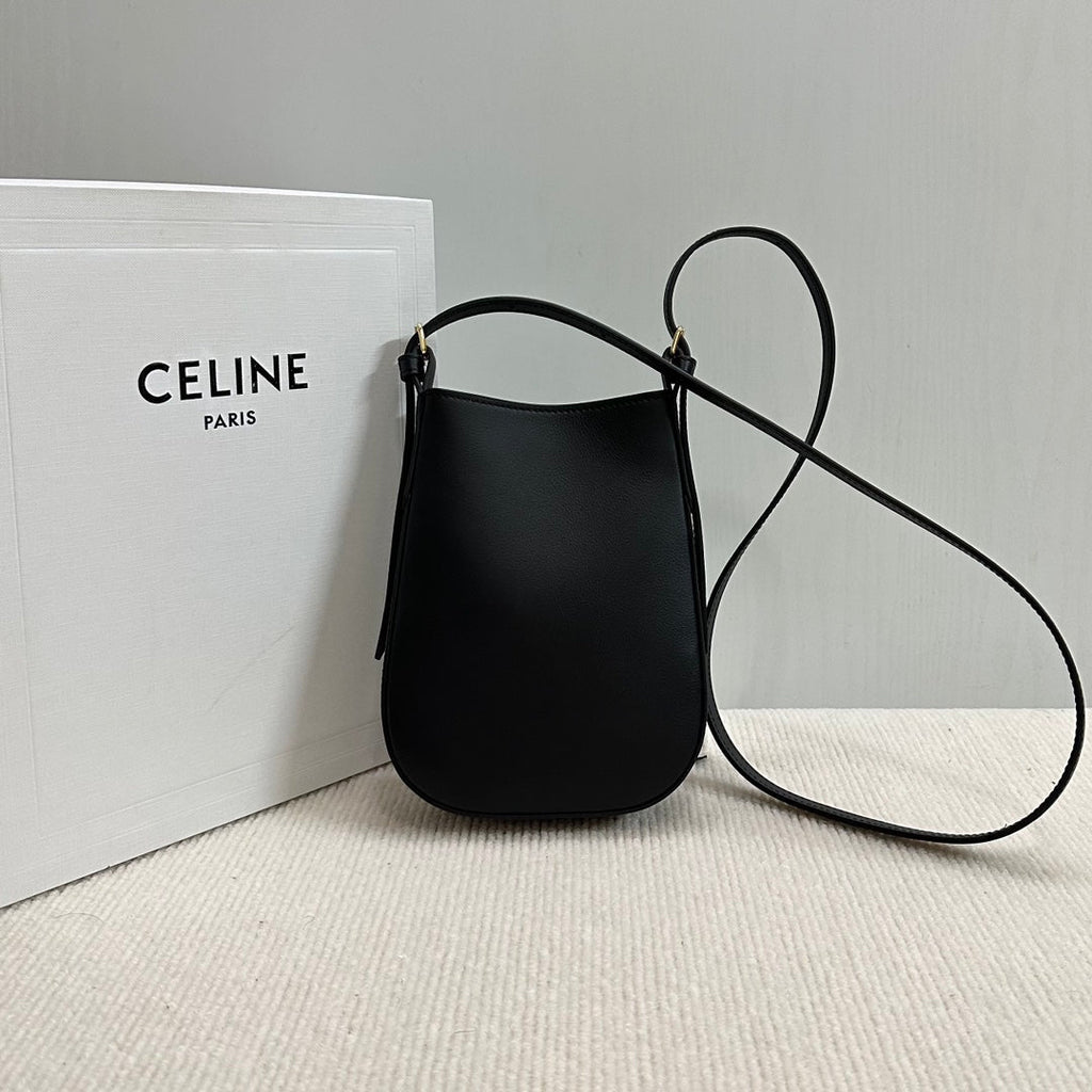 CELINE PHONE POUCH HELOISE 19 IN BLACK SUPPLE CALFSKIN