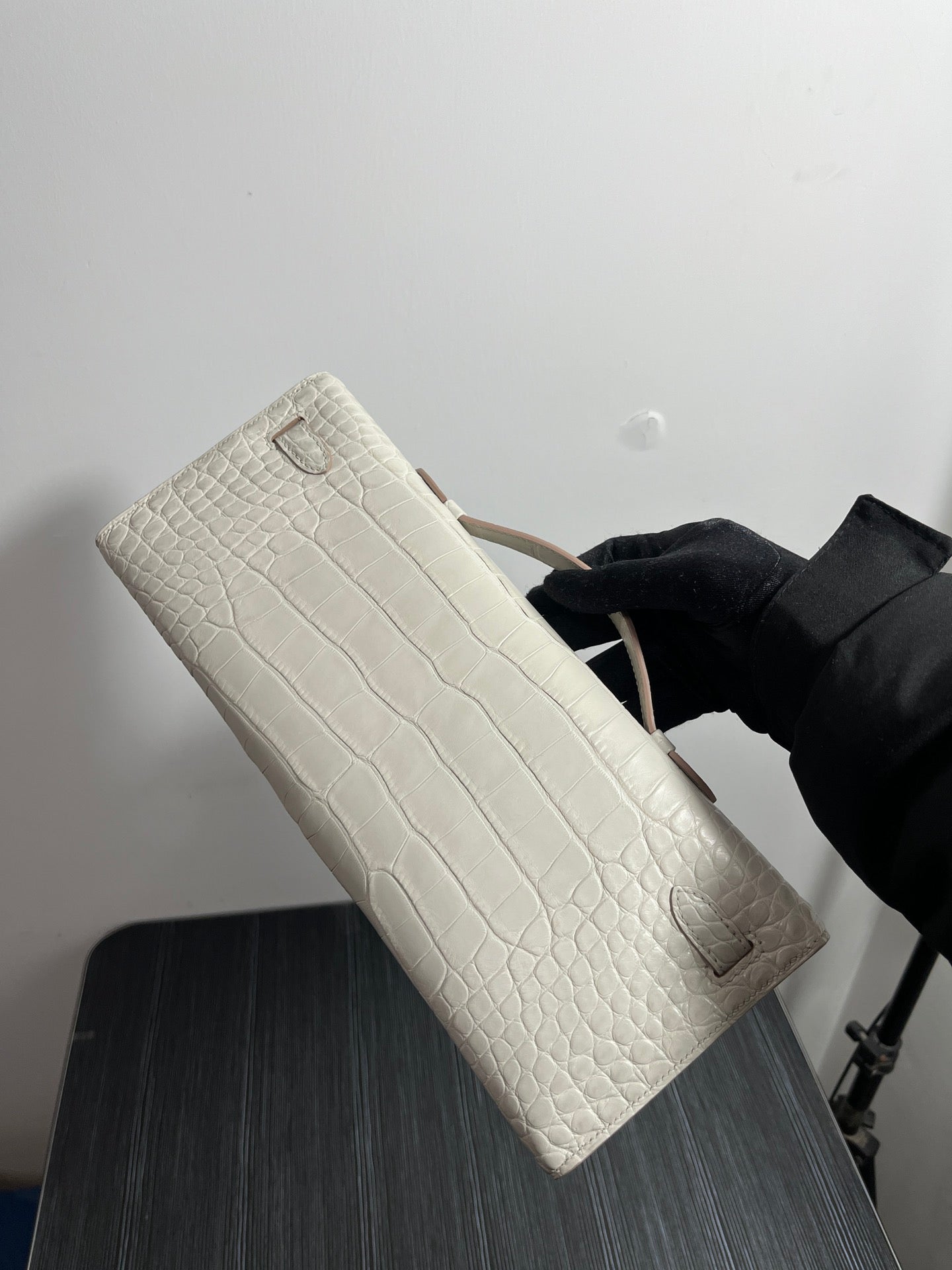 HERMES KELLY CUT 31 IN WHITE SHINNY ALLIGATOR LEATHER WITH GOLD HARDWARE